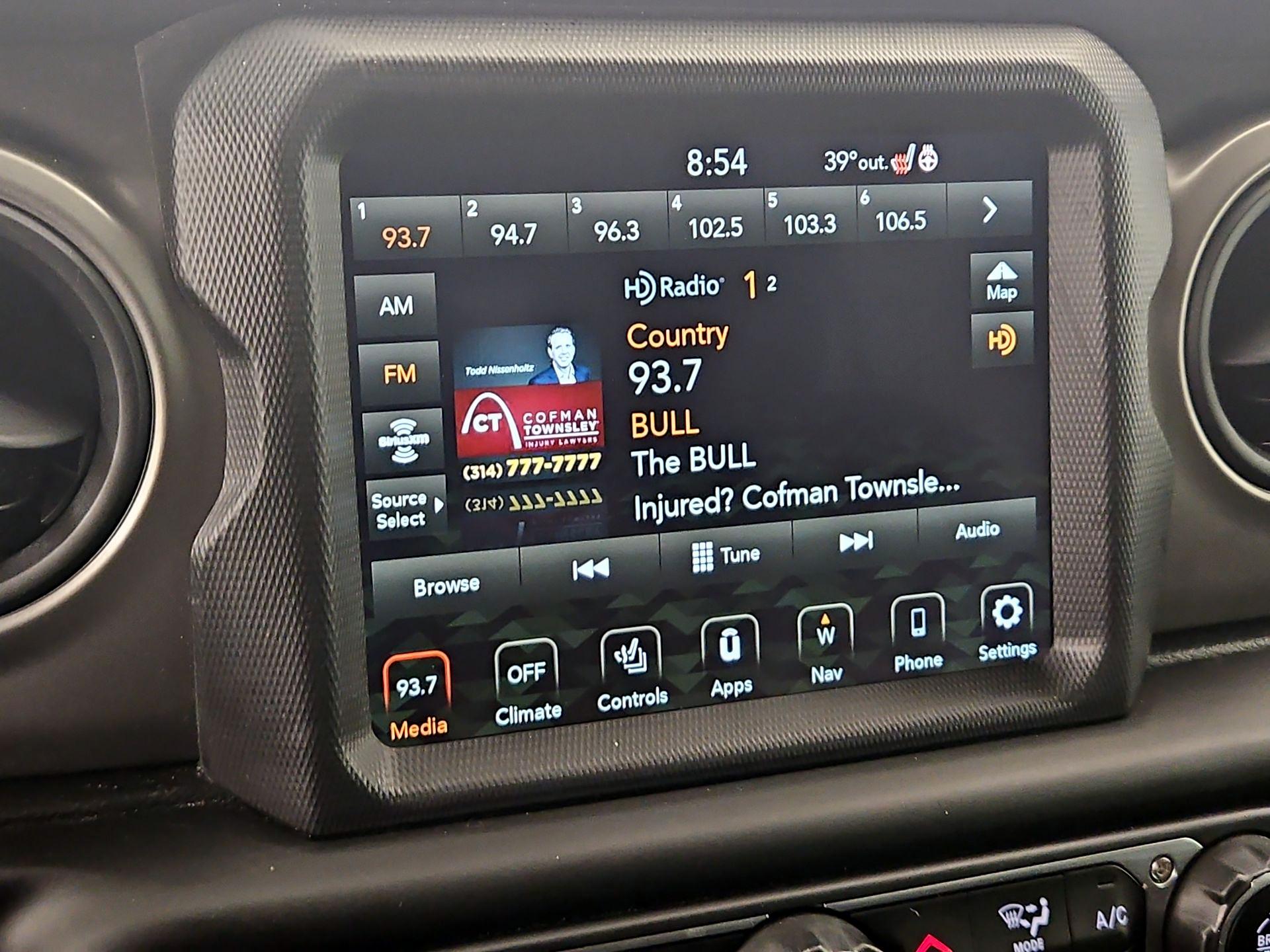 Thumbnail: 2021 Jeep Gladiator - 16