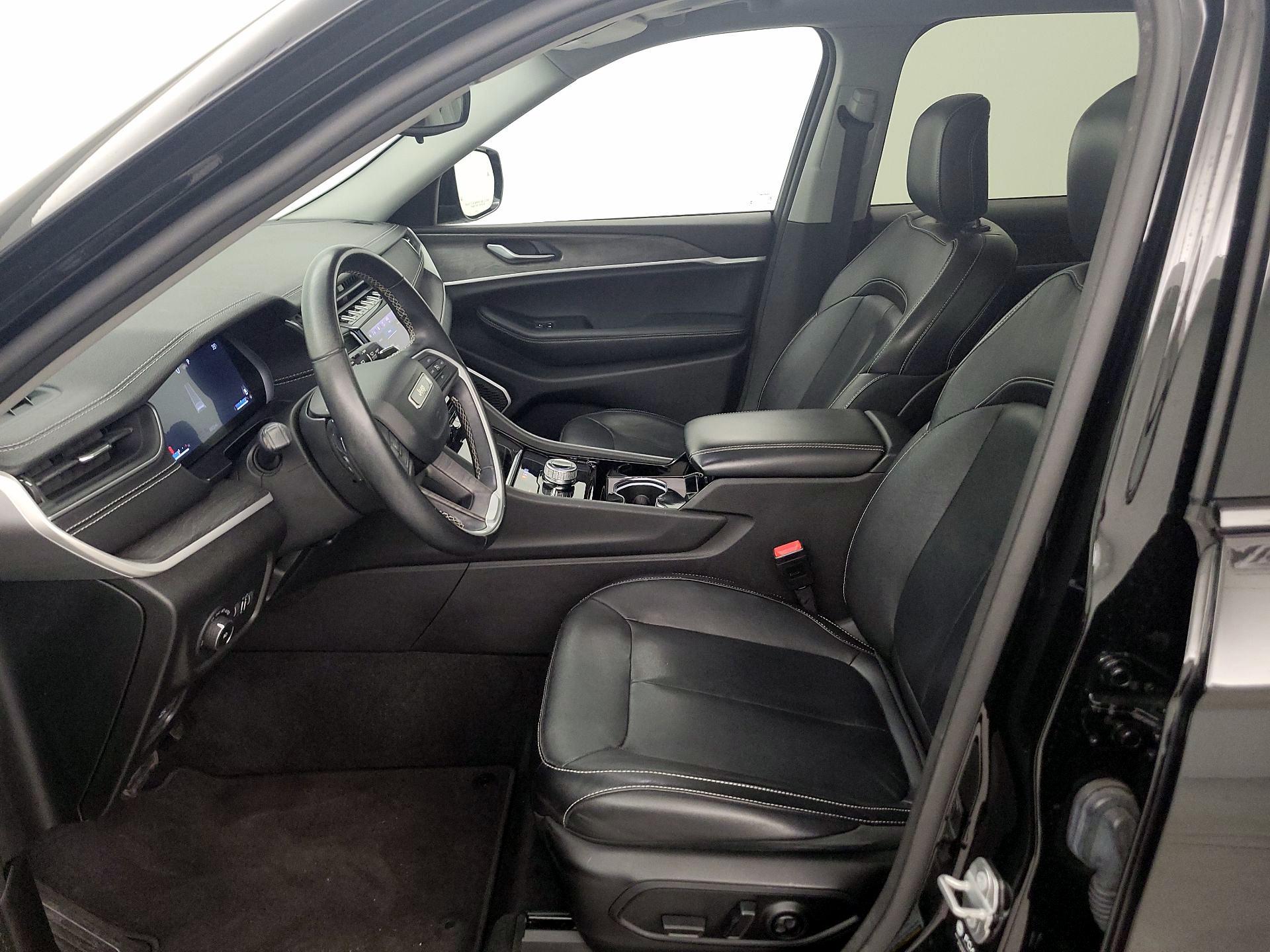 Thumbnail: 2022 Jeep Grand Cherokee - 11