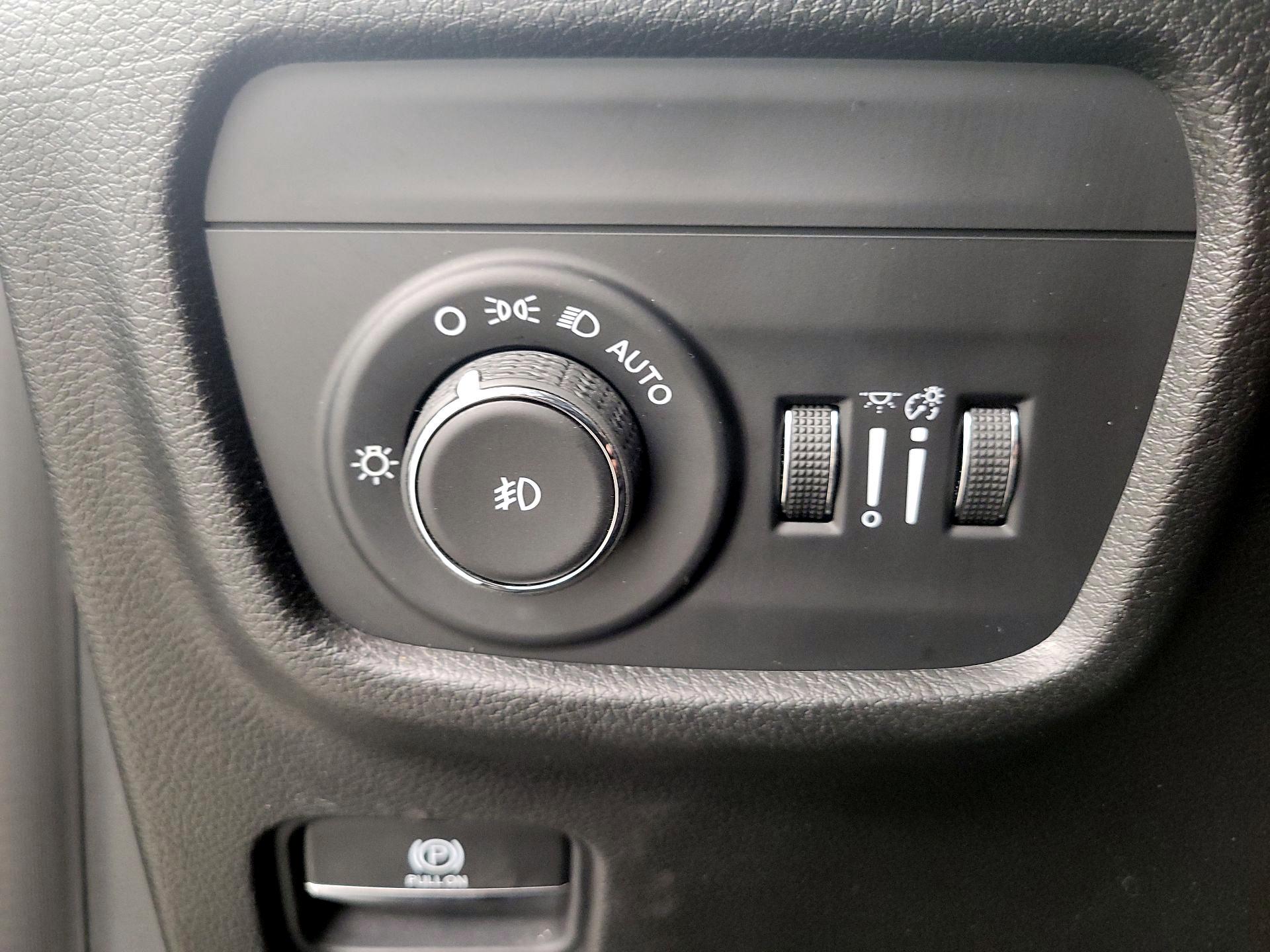 Thumbnail: 2022 Jeep Grand Cherokee - 13