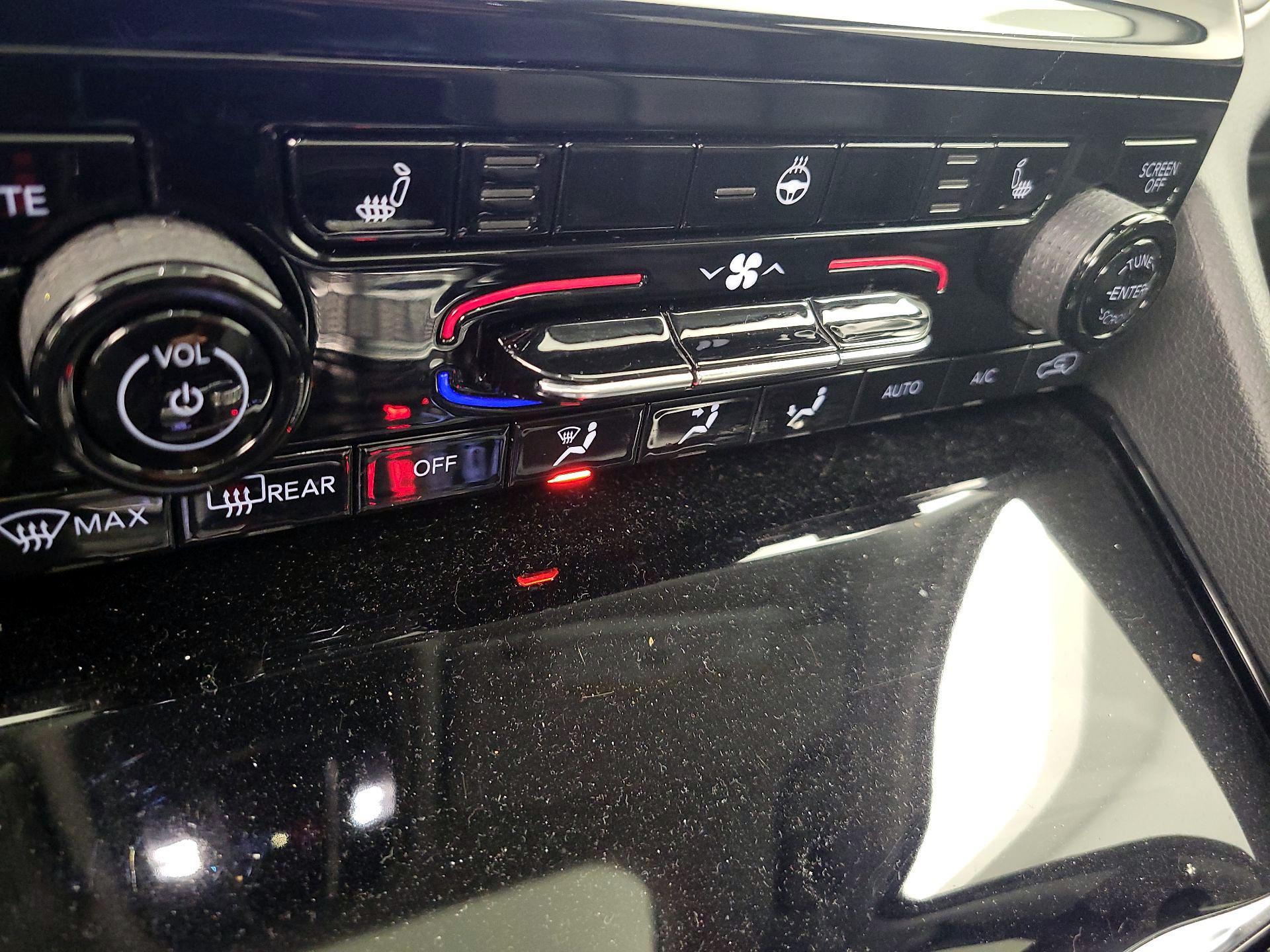 Thumbnail: 2022 Jeep Grand Cherokee - 16