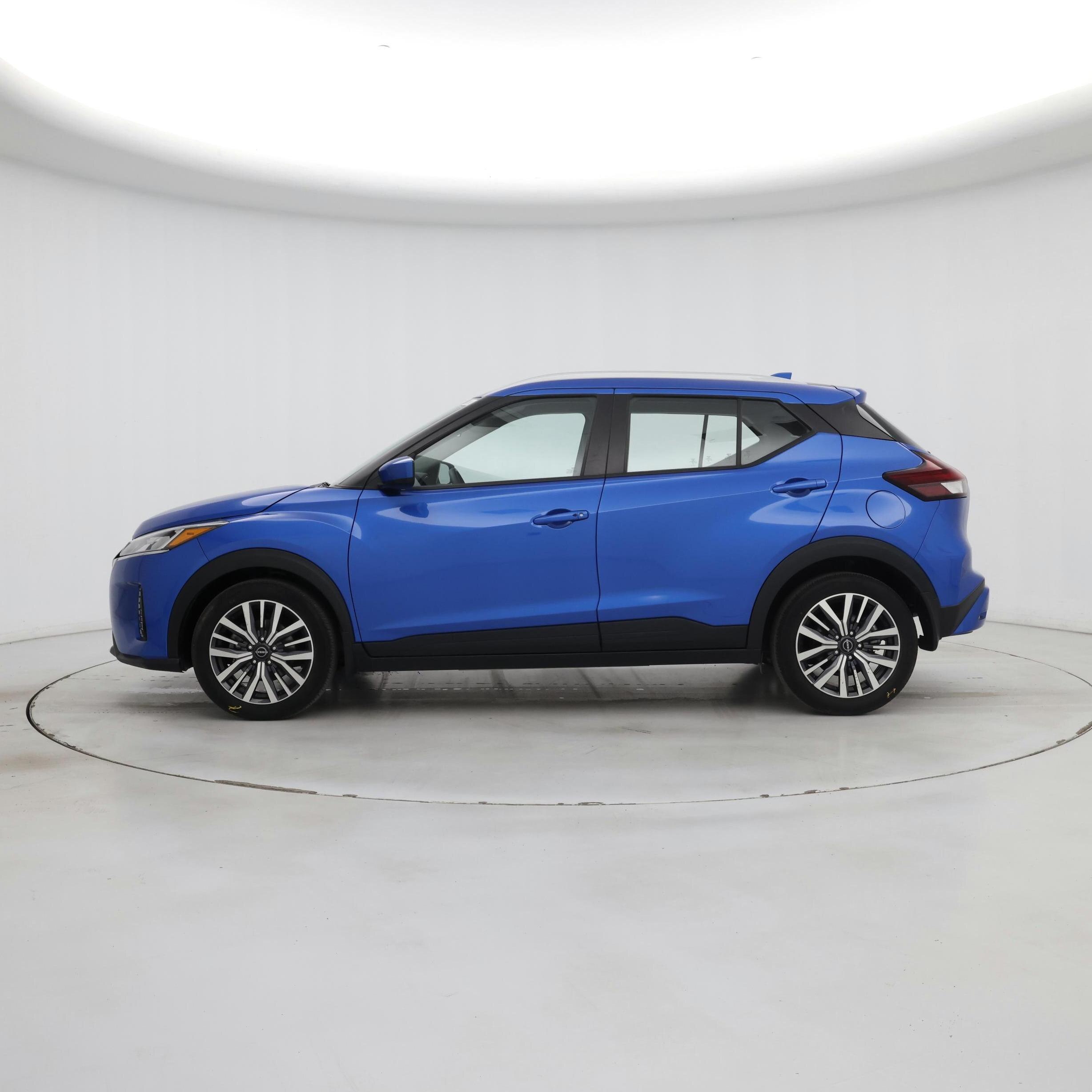 Thumbnail: 2023 Nissan Kicks - 3