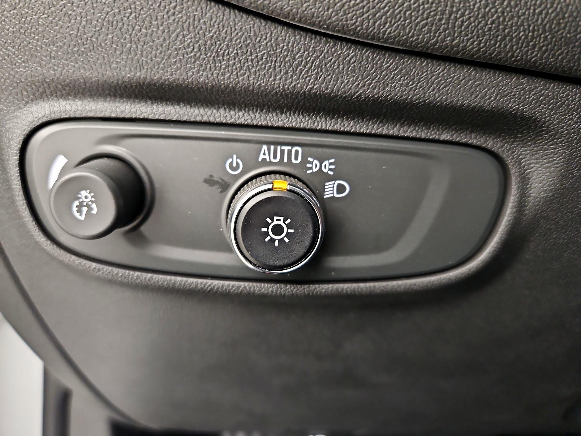 Thumbnail: 2023 Chevrolet Equinox - 13