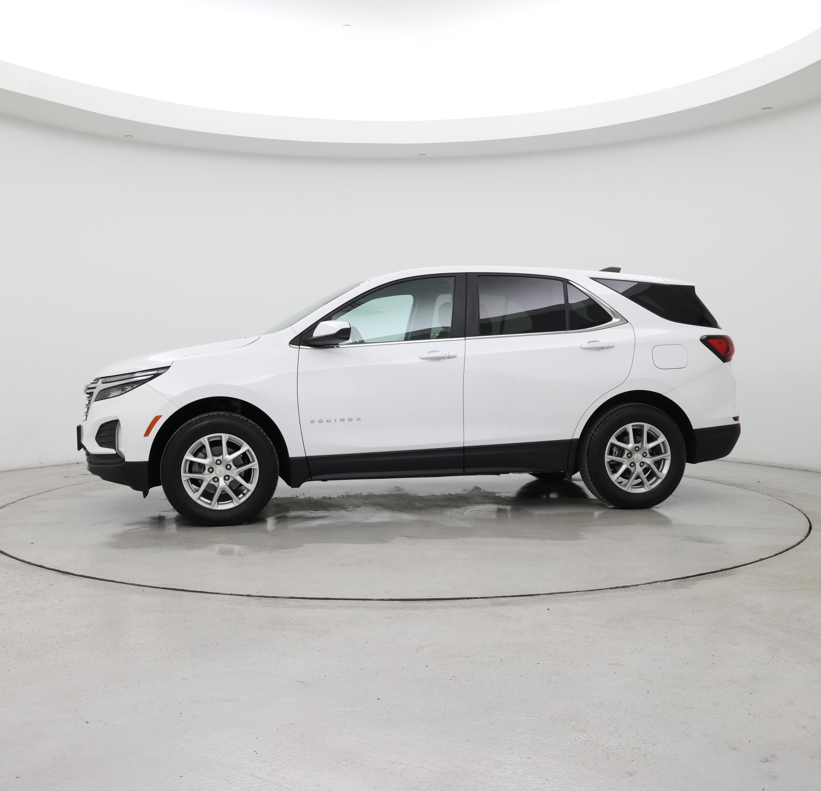 Thumbnail: 2023 Chevrolet Equinox - 3