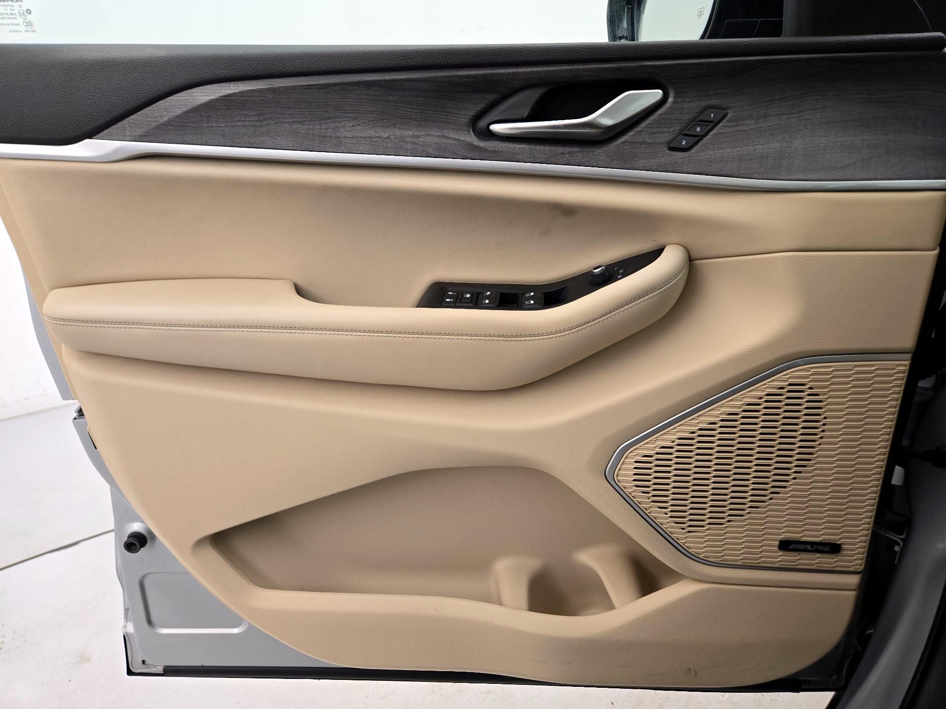 Thumbnail: 2021 Jeep Grand Cherokee L - 12