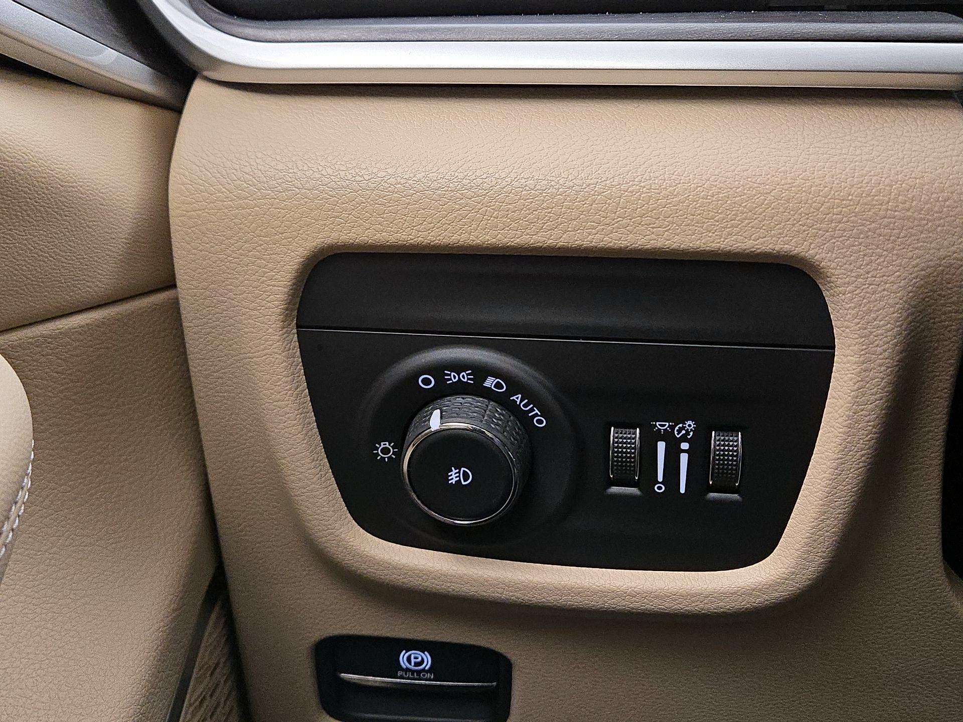 Thumbnail: 2021 Jeep Grand Cherokee L - 13