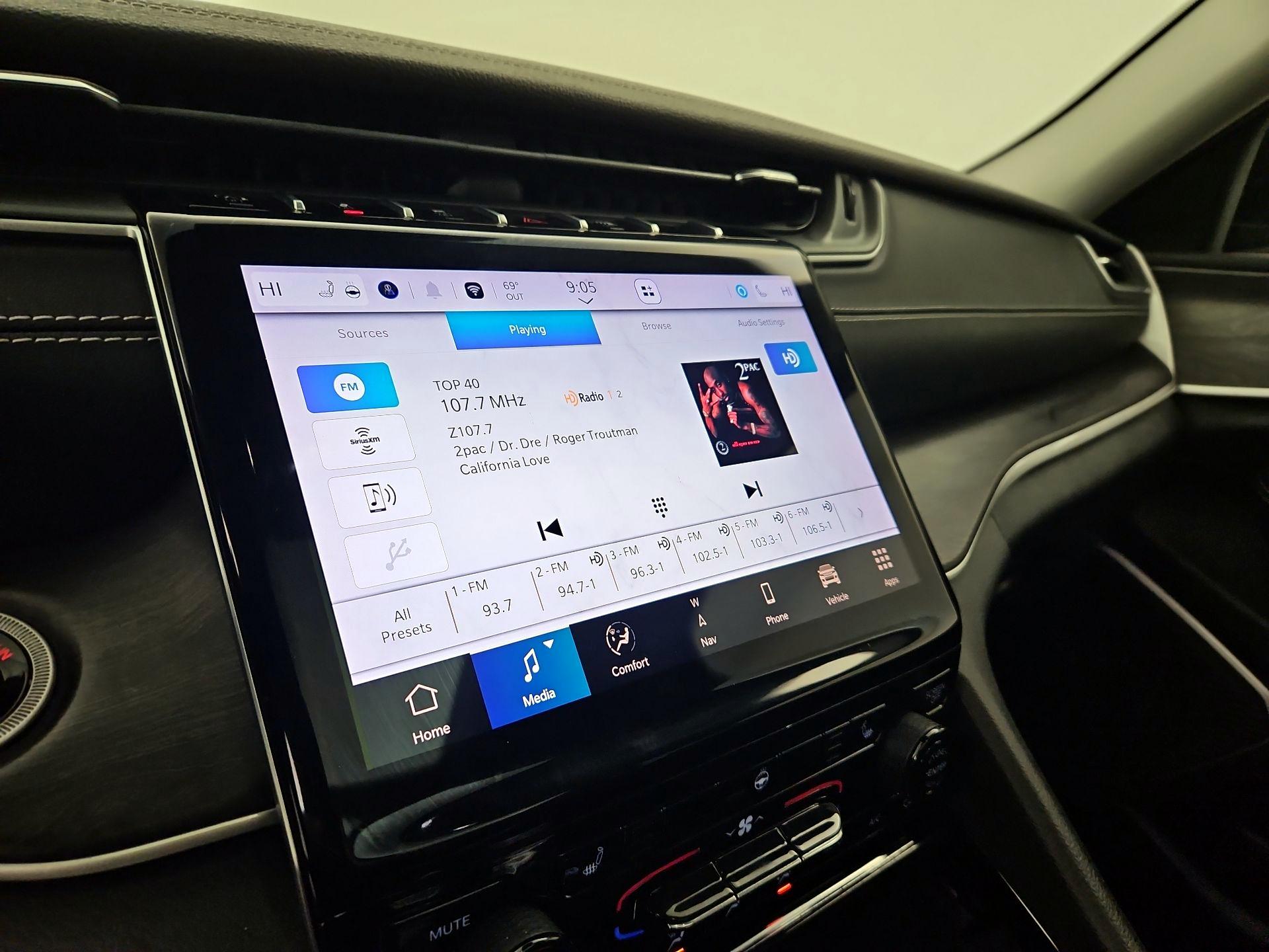 Thumbnail: 2022 Jeep Grand Cherokee - 16