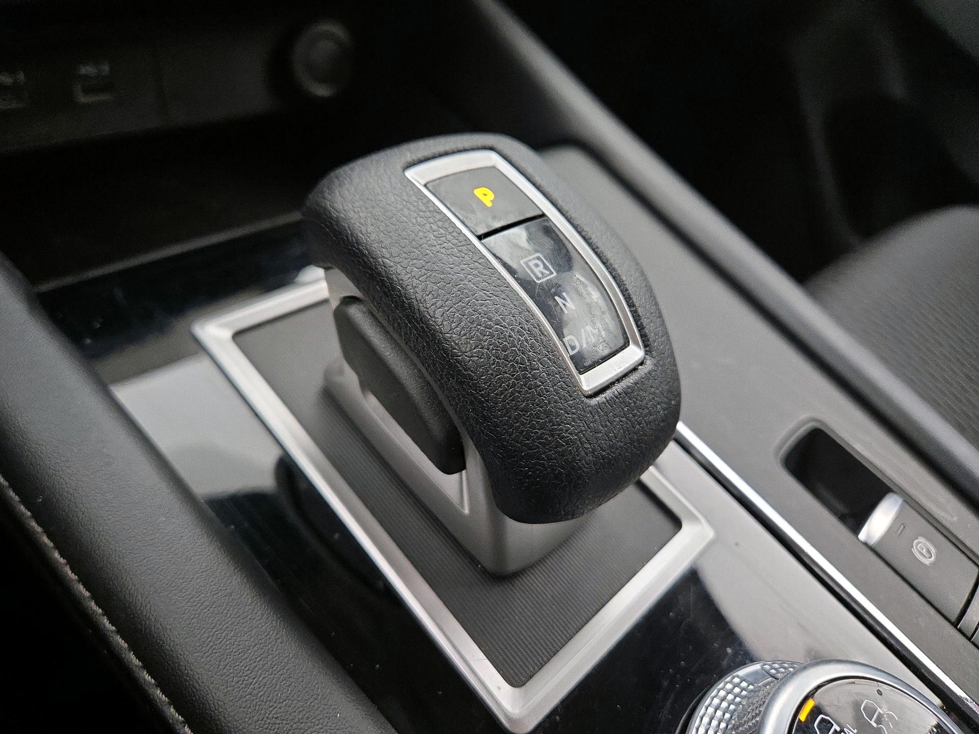 Thumbnail: 2022 Mitsubishi Outlander - 17