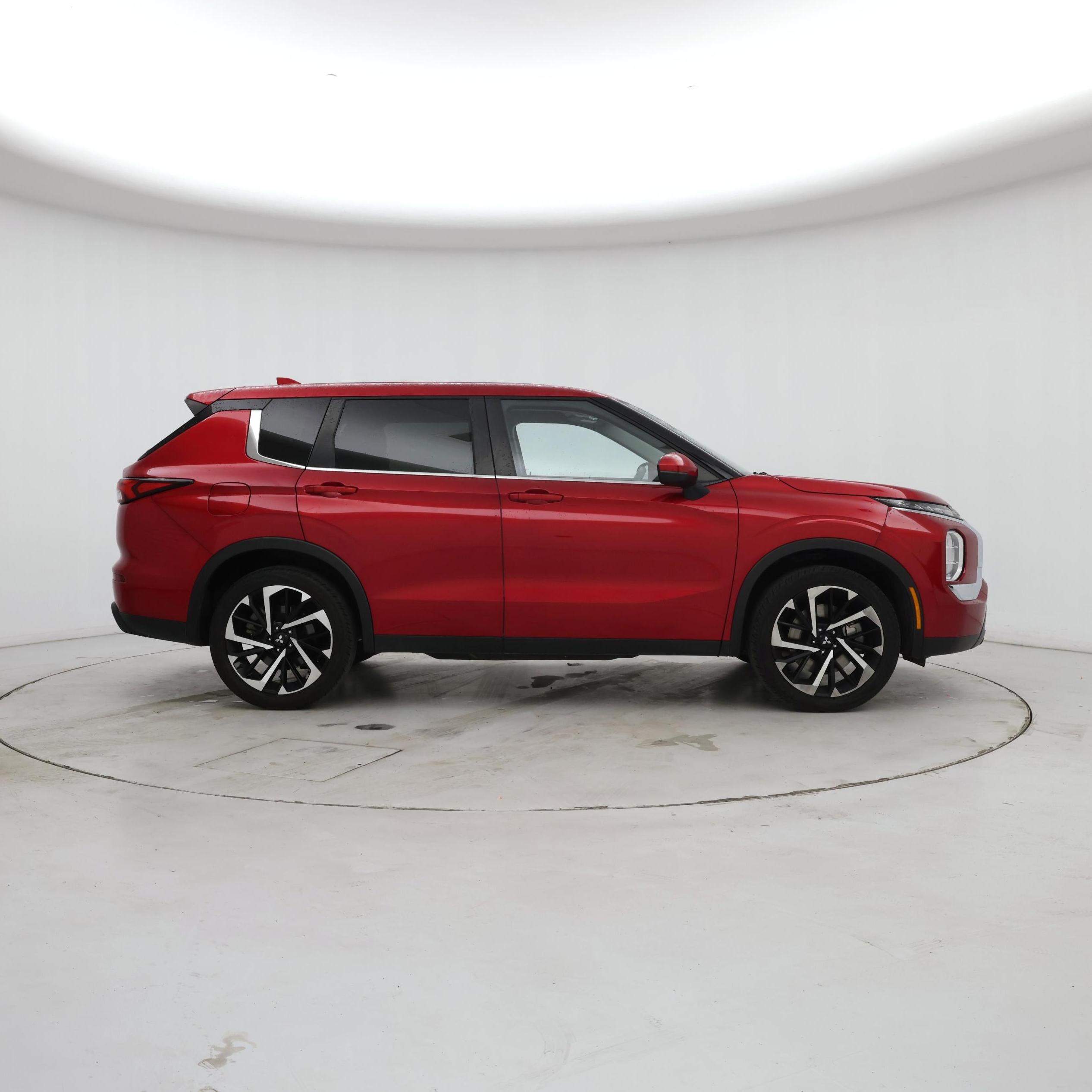 Thumbnail: 2022 Mitsubishi Outlander - 7