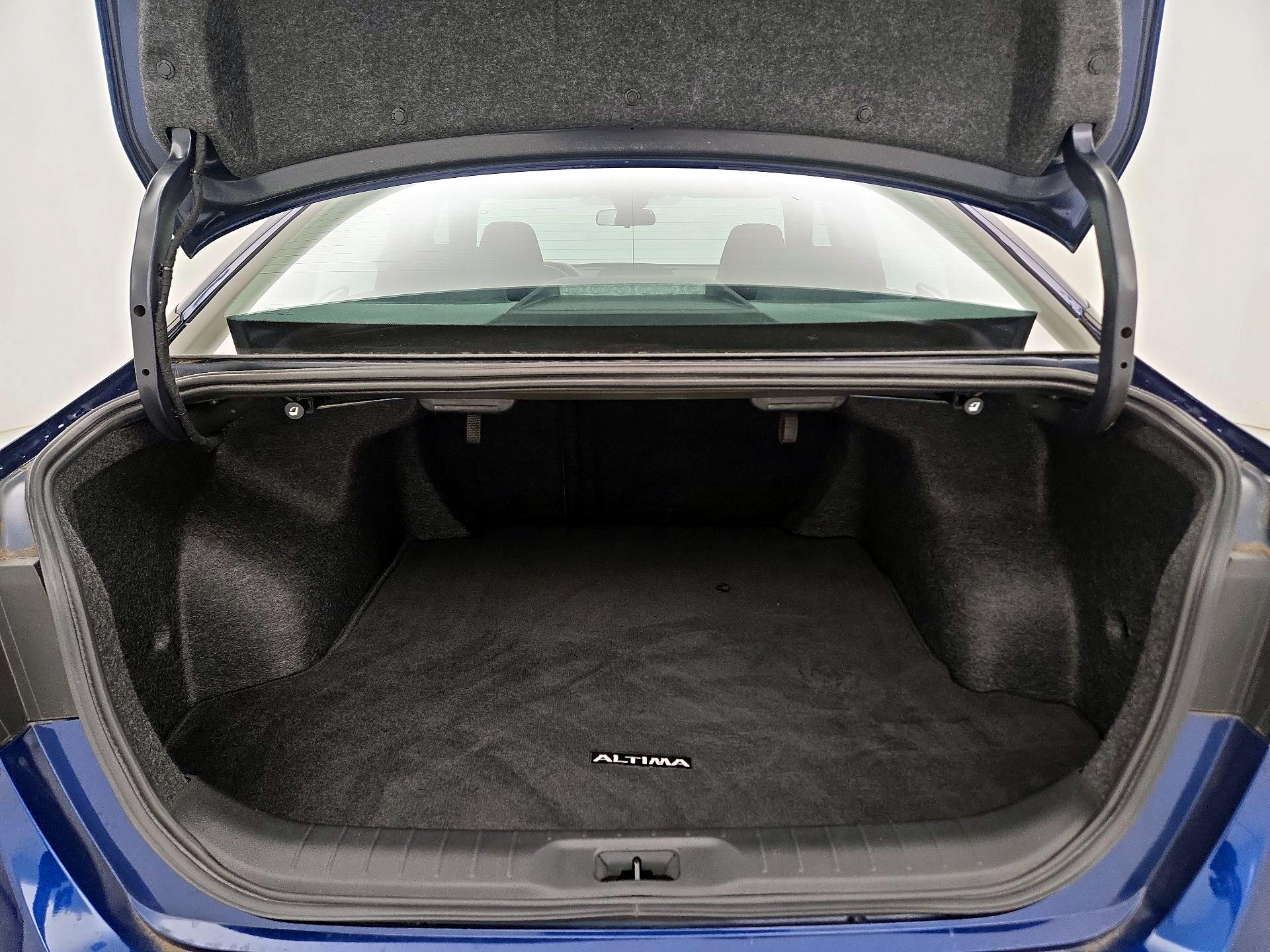 Thumbnail: 2024 Nissan Altima - 20