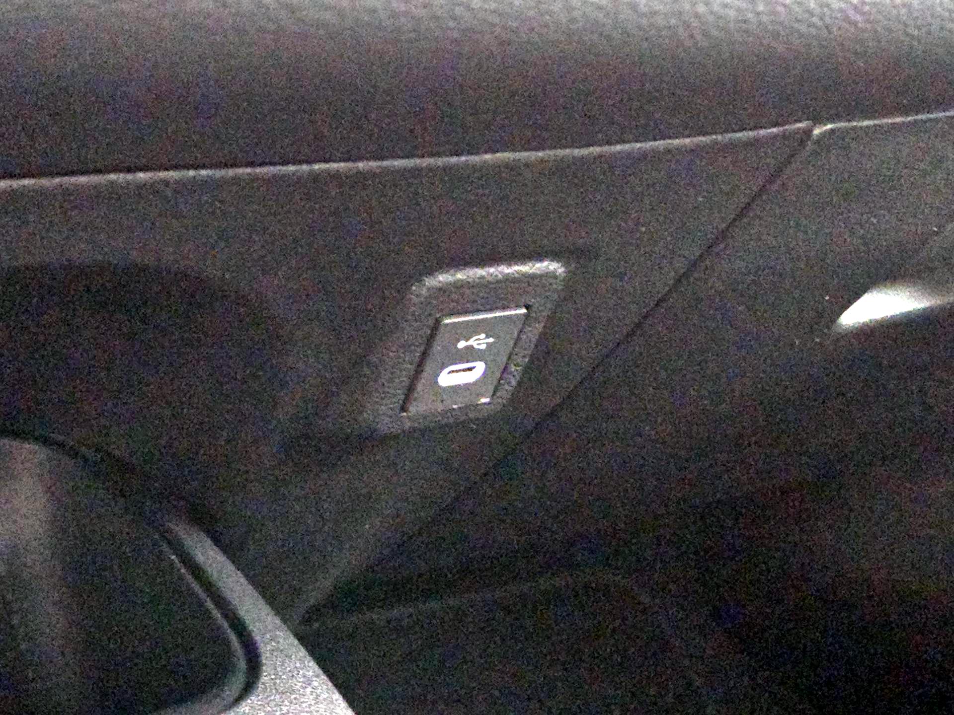 Thumbnail: 2025 Toyota Corolla - 18