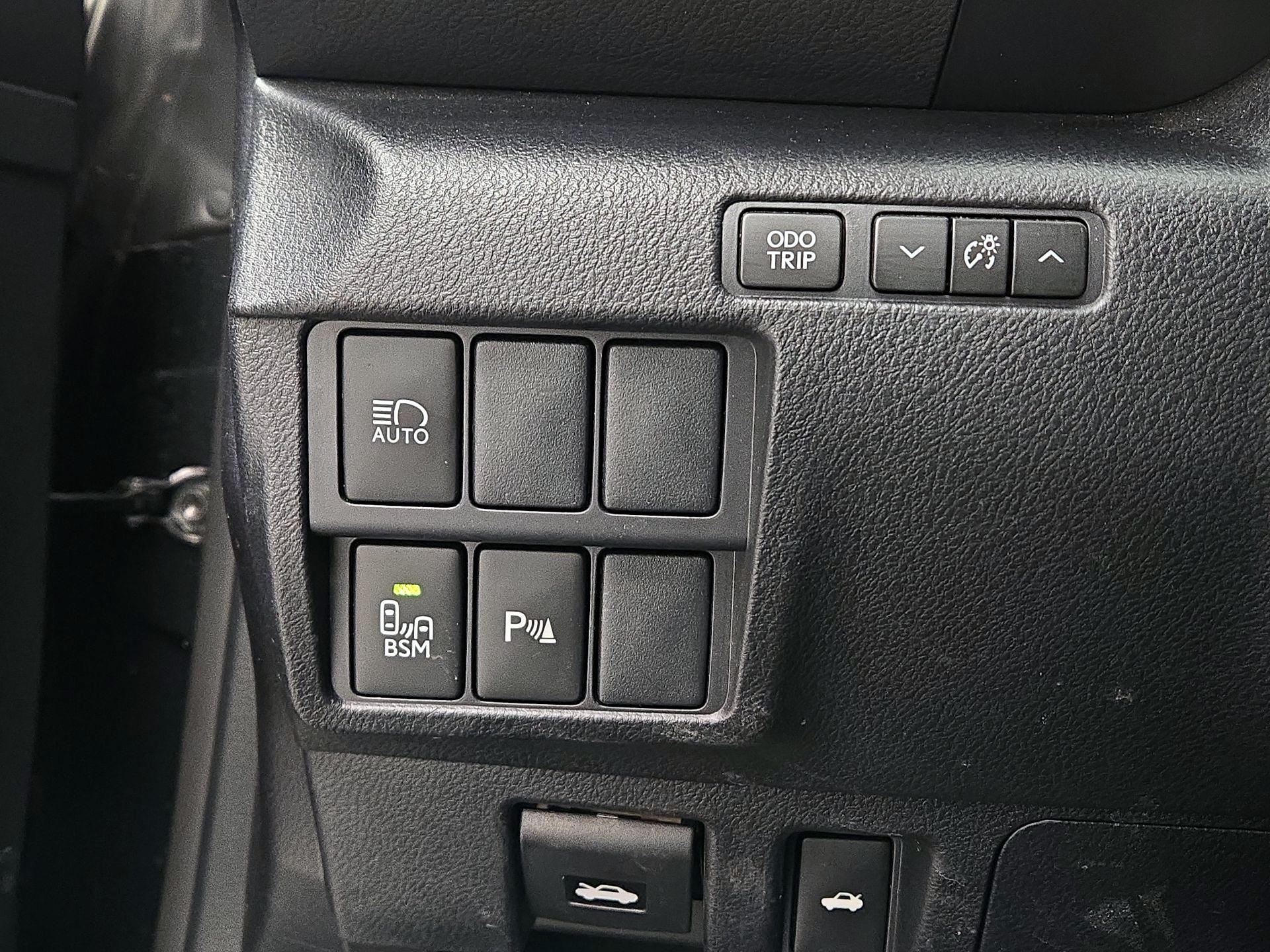 Thumbnail: 2022 Lexus RC - 13