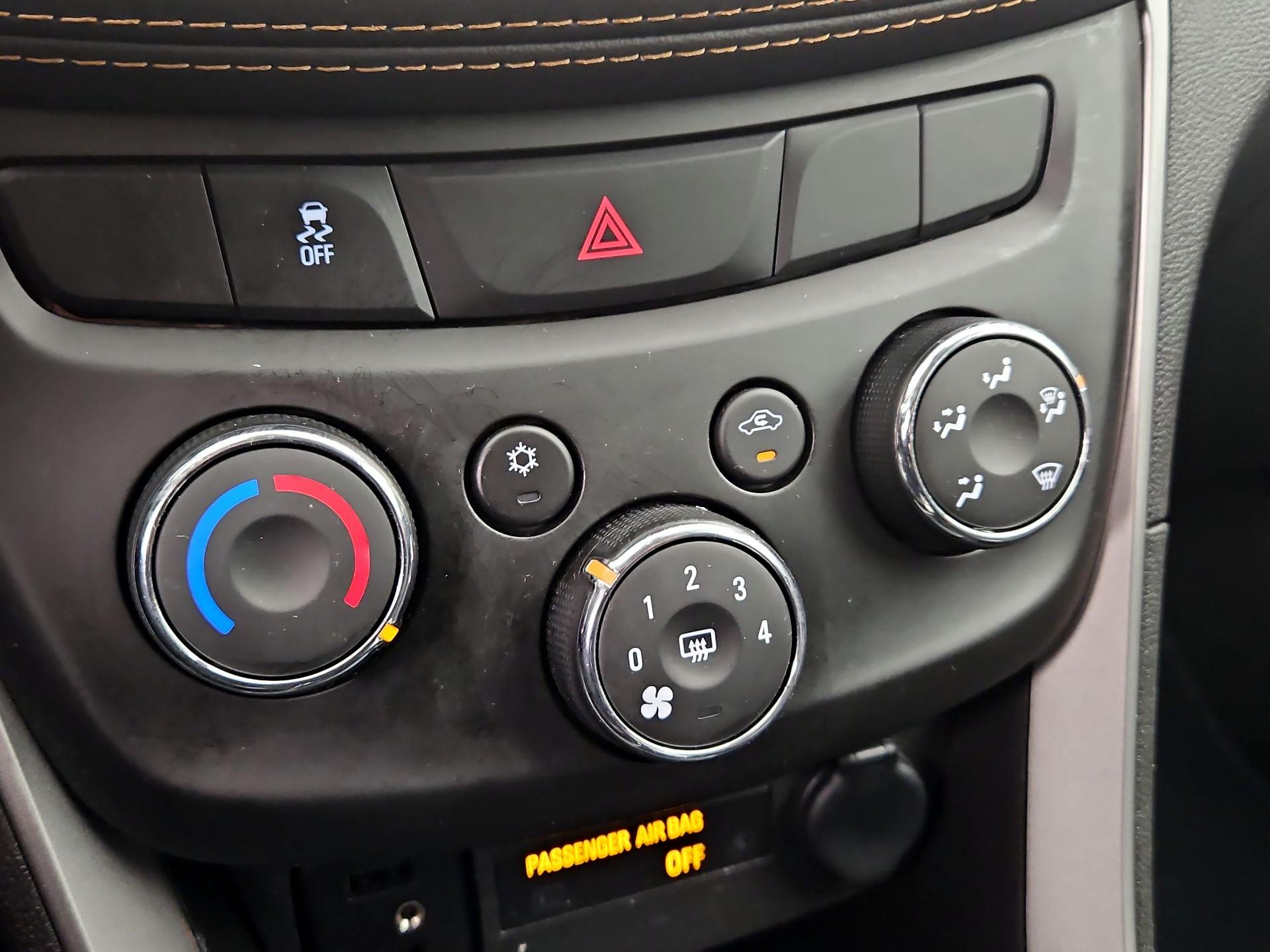 Thumbnail: 2022 Chevrolet Trax - 16