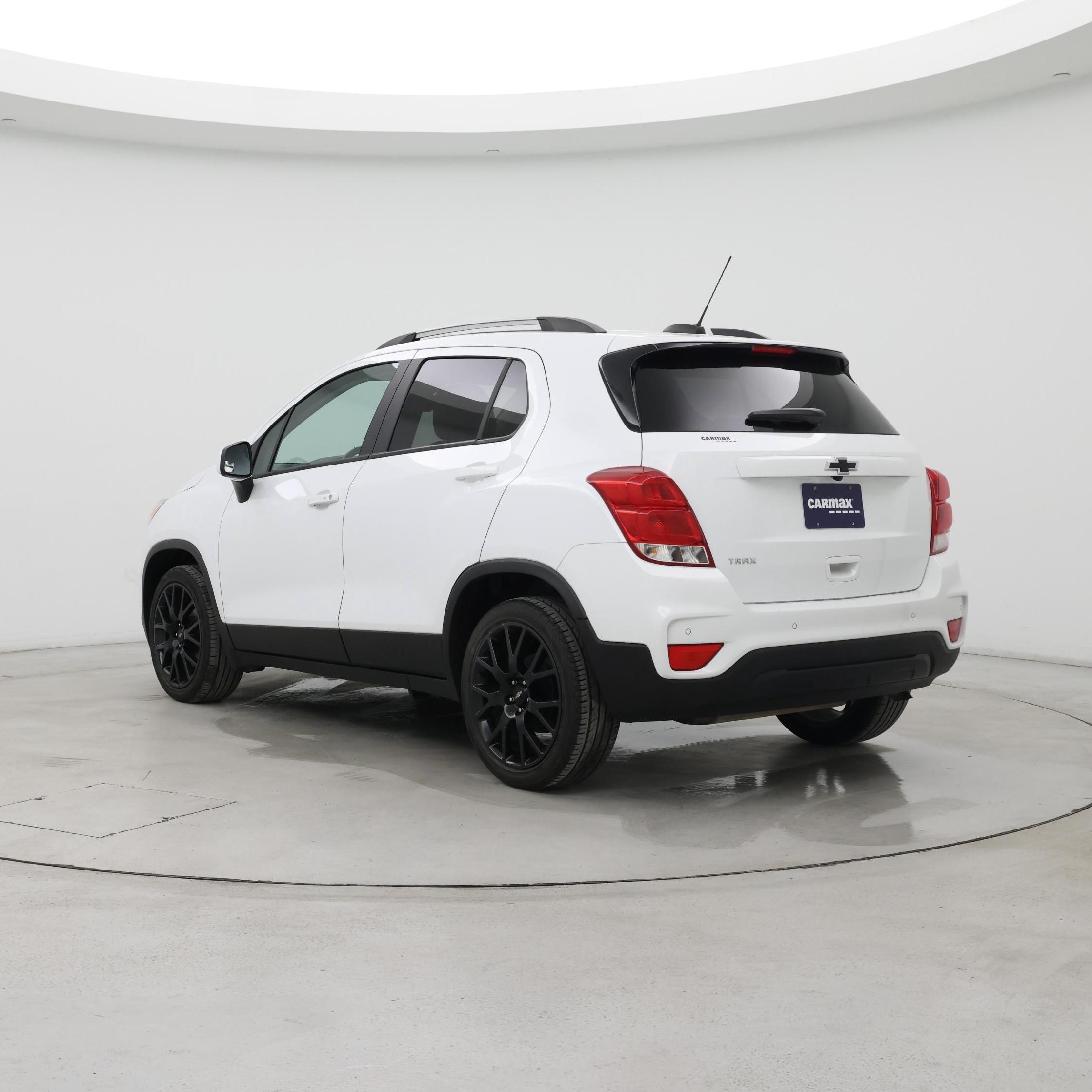 Thumbnail: 2022 Chevrolet Trax - 2