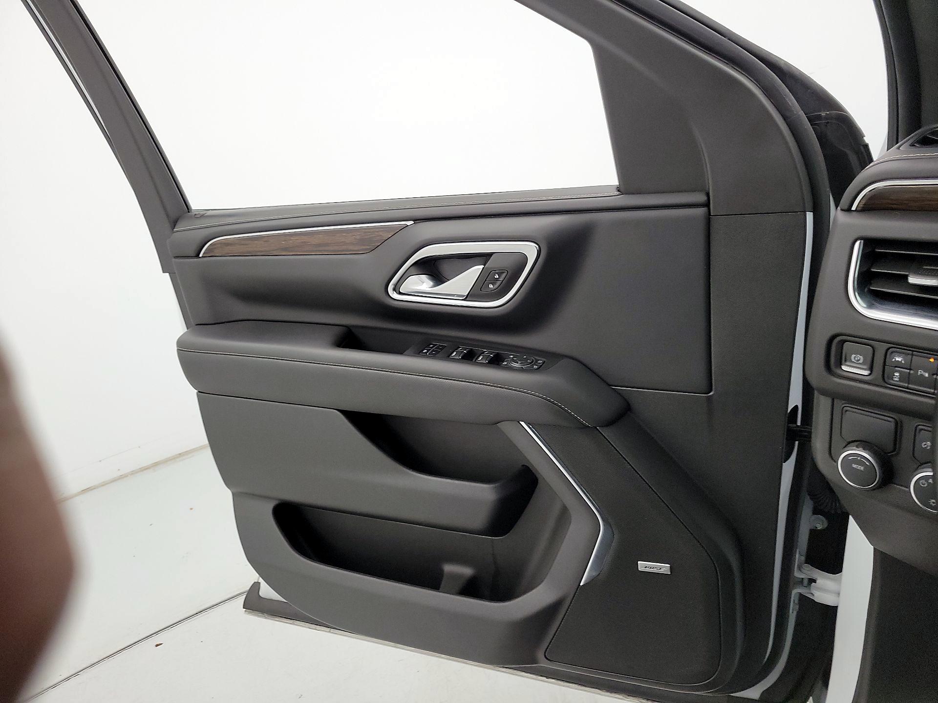 Thumbnail: 2023 Chevrolet Suburban - 12