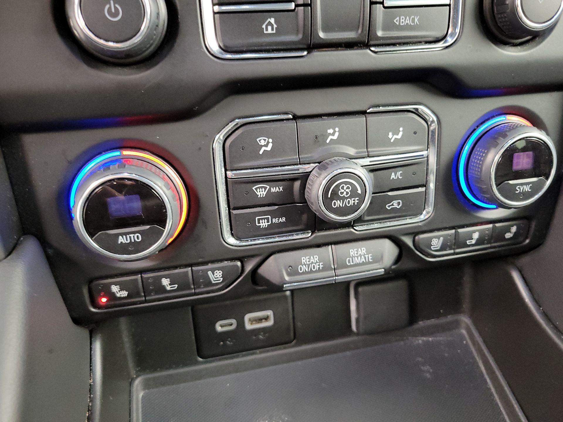 Thumbnail: 2023 Chevrolet Suburban - 17