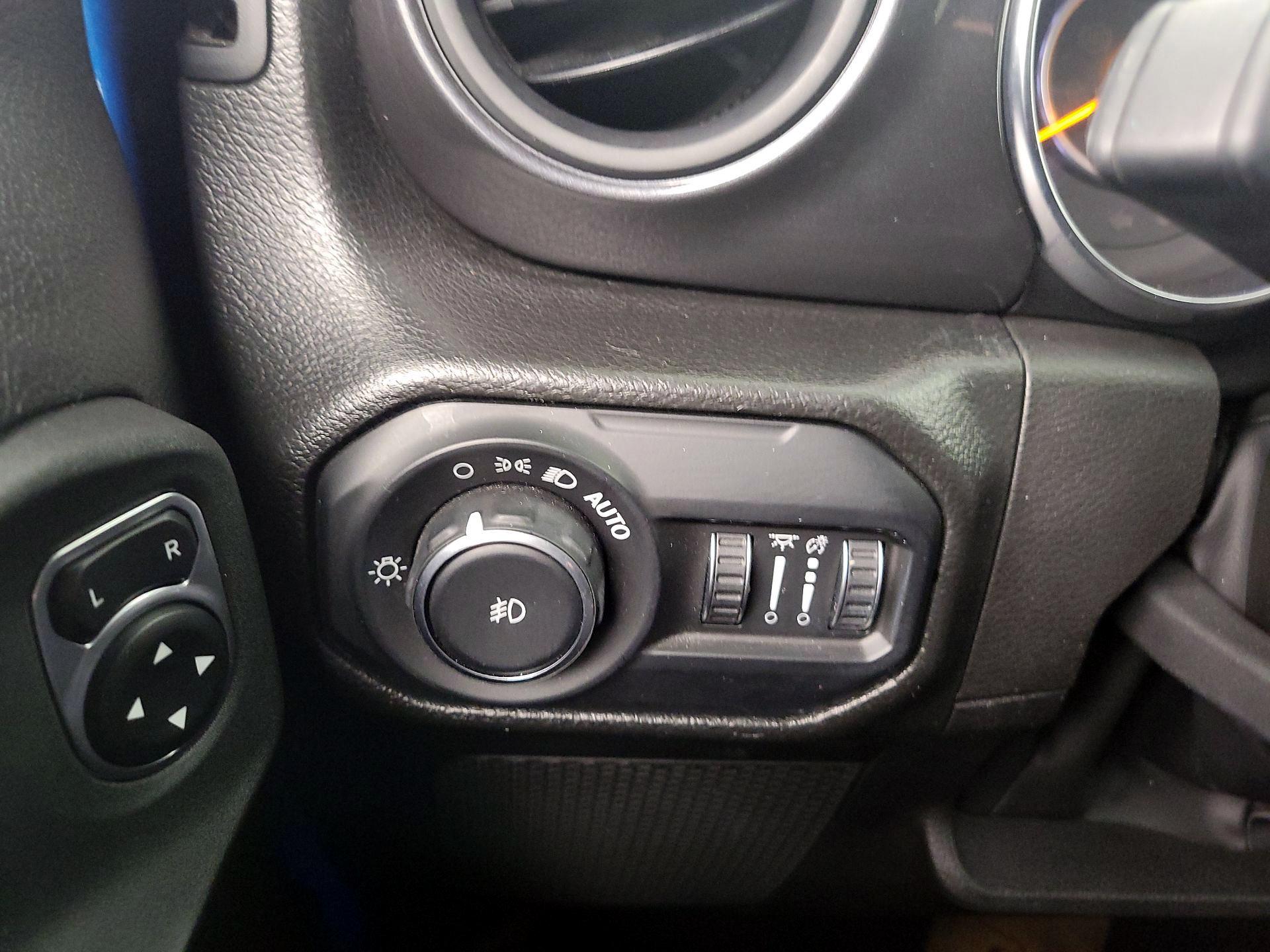 Thumbnail: 2022 Jeep Wrangler - 13