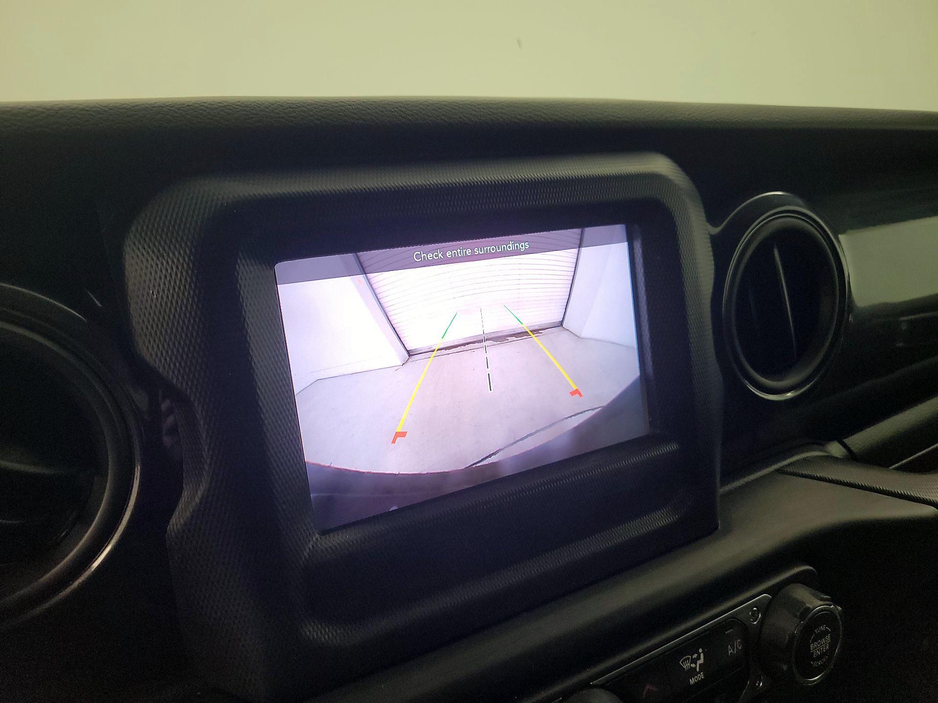 Thumbnail: 2022 Jeep Wrangler - 14