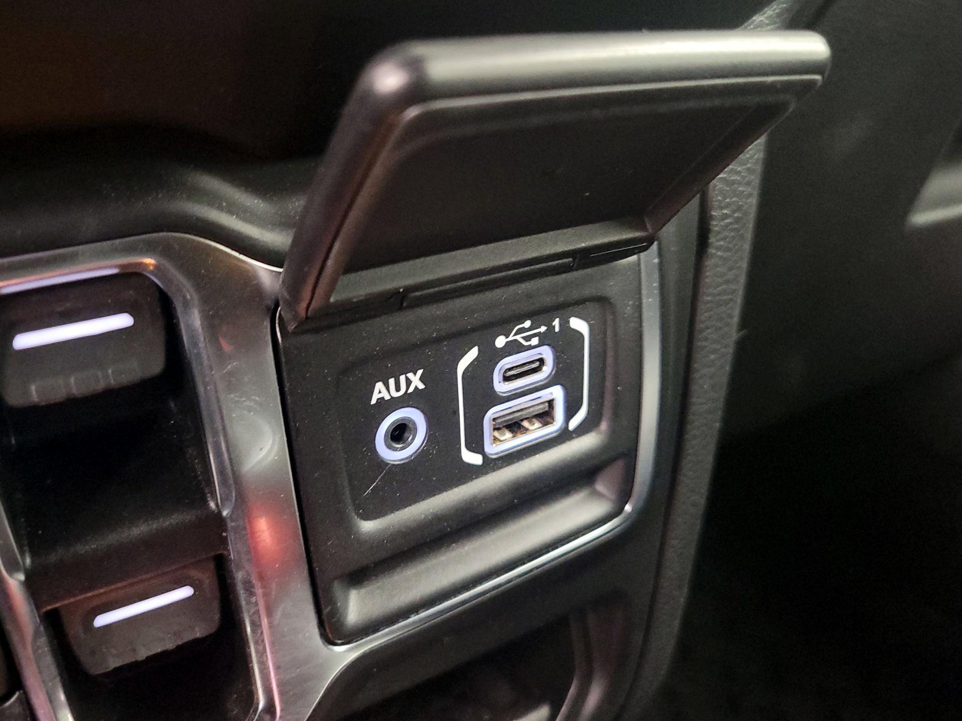 Thumbnail: 2021 Jeep Wrangler - 19