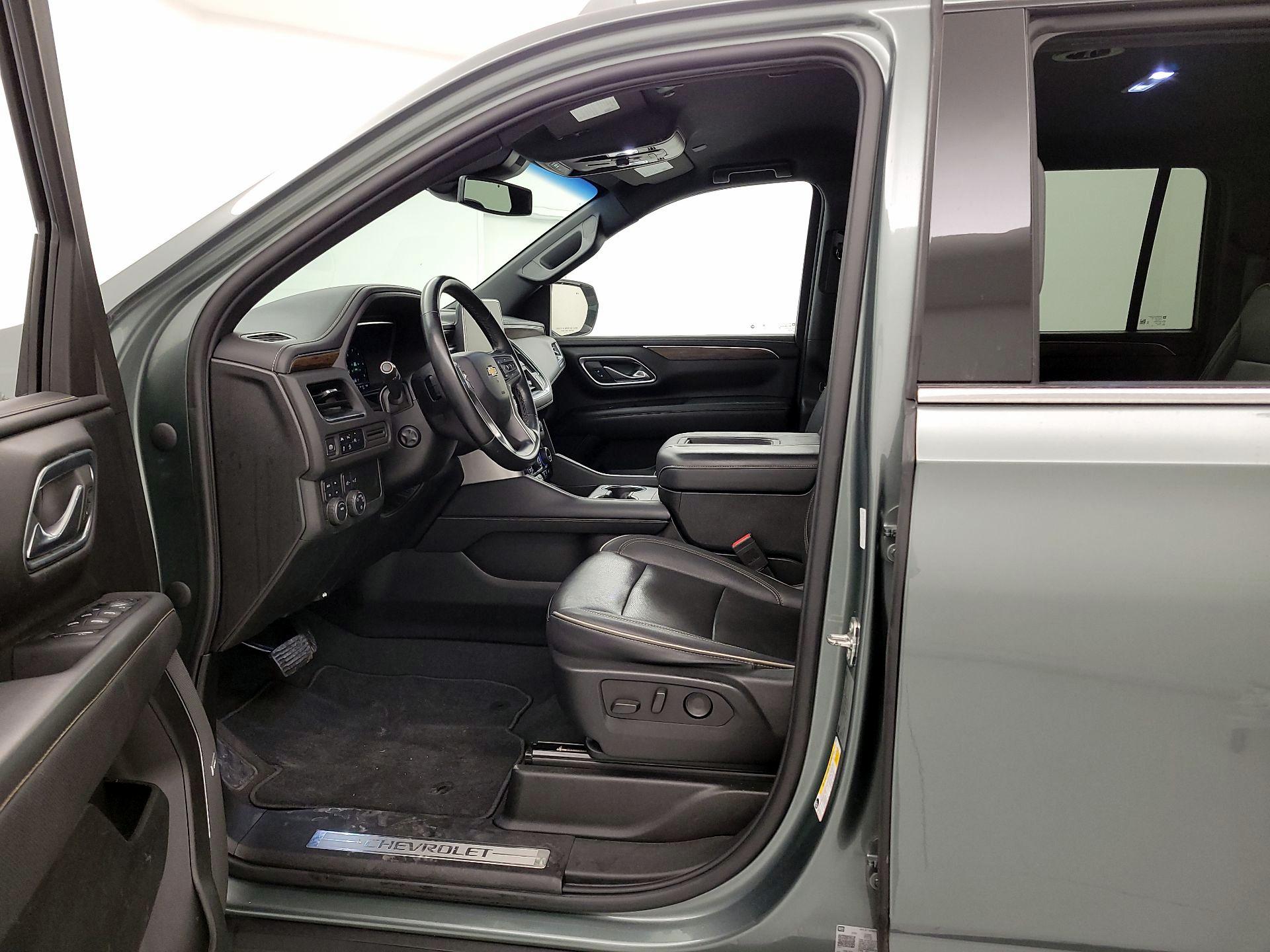 Thumbnail: 2023 Chevrolet Suburban - 11