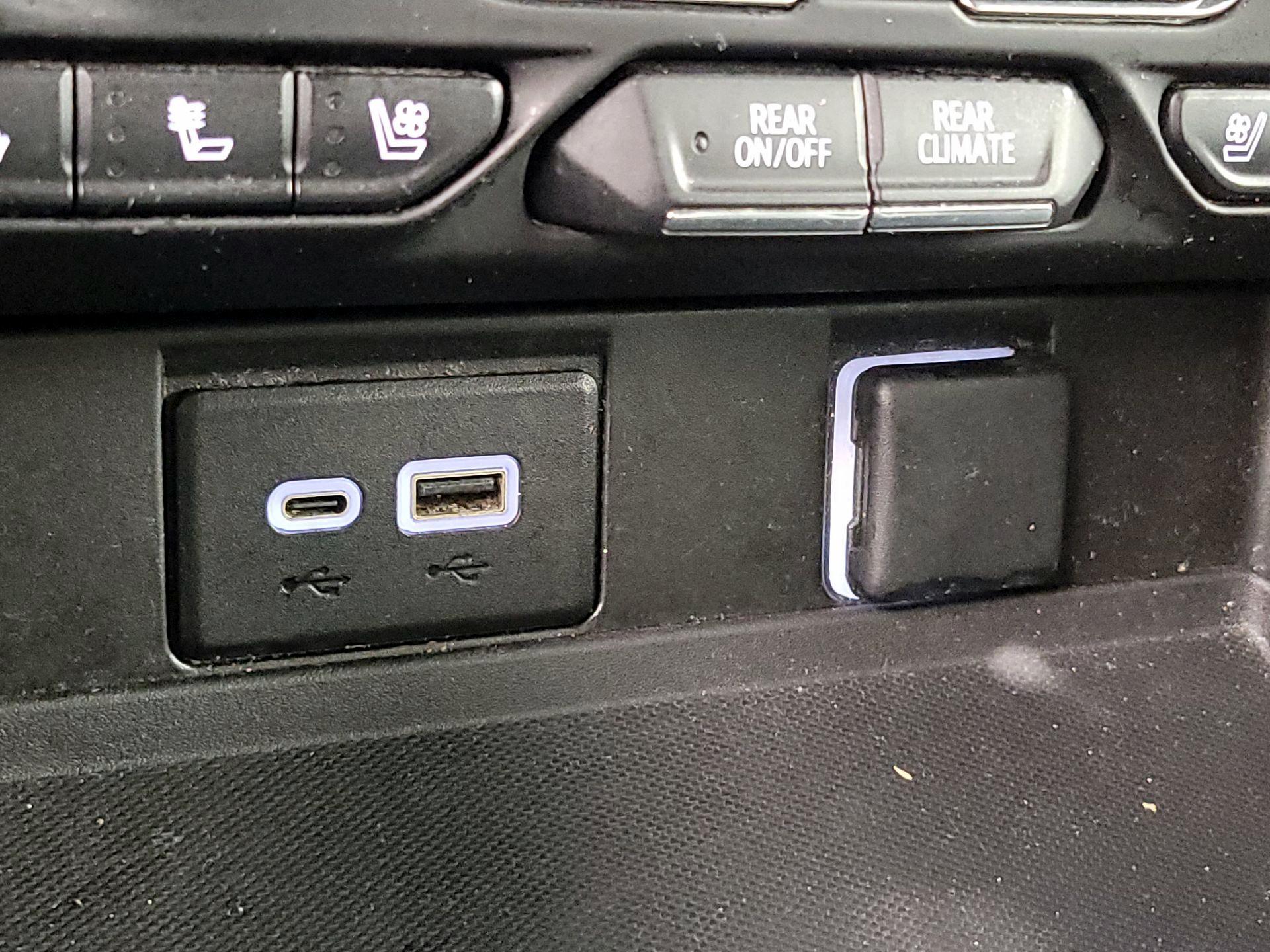 Thumbnail: 2023 Chevrolet Suburban - 18