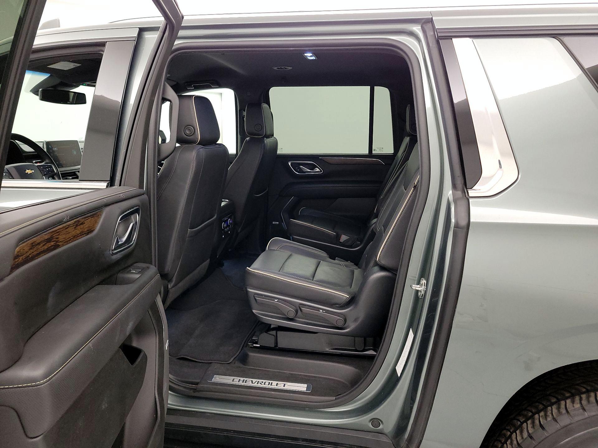 Thumbnail: 2023 Chevrolet Suburban - 19