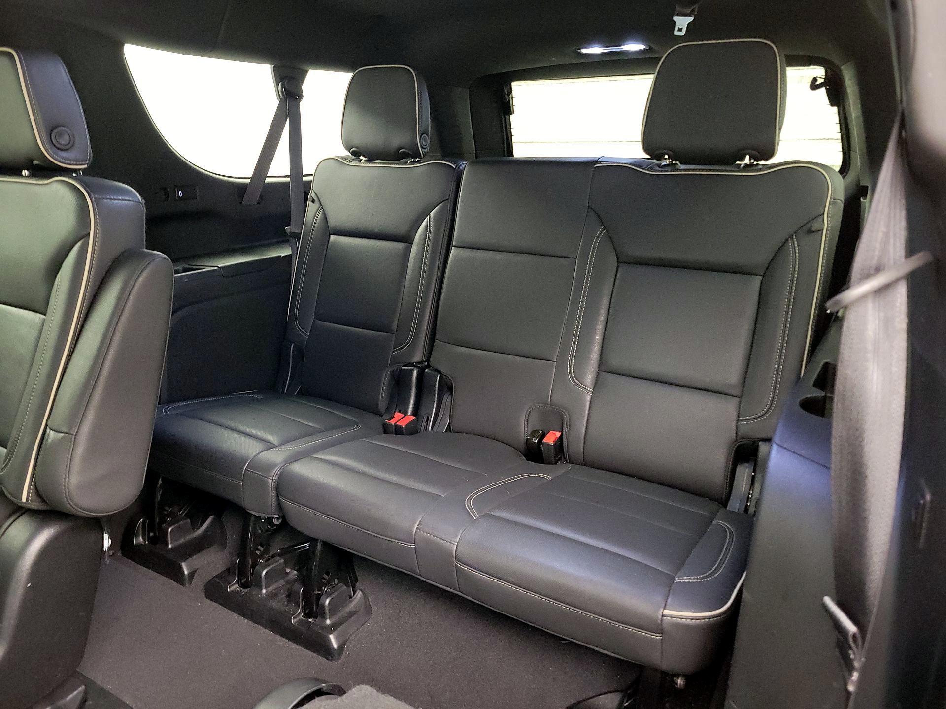 Thumbnail: 2023 Chevrolet Suburban - 20