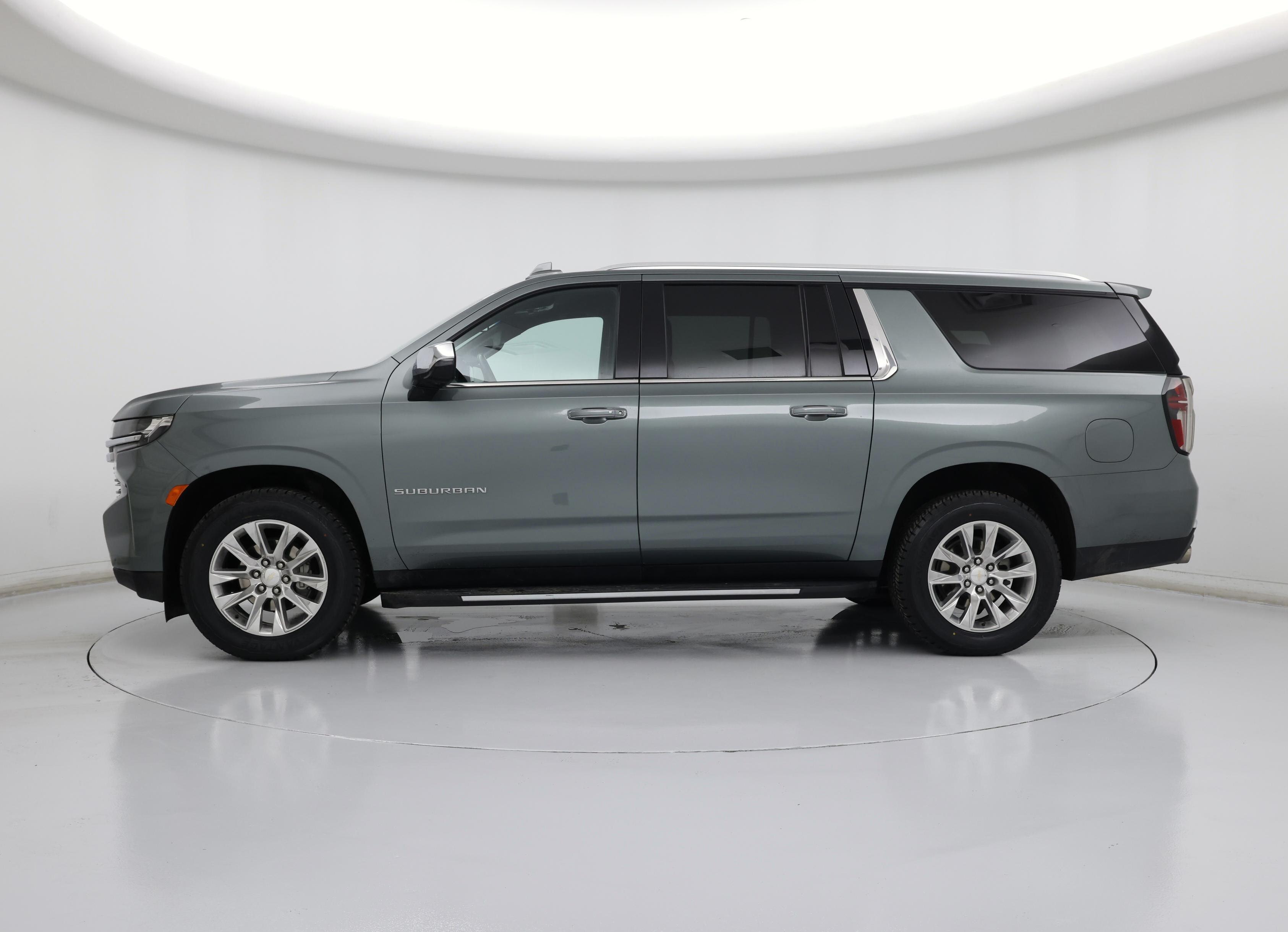 Thumbnail: 2023 Chevrolet Suburban - 3