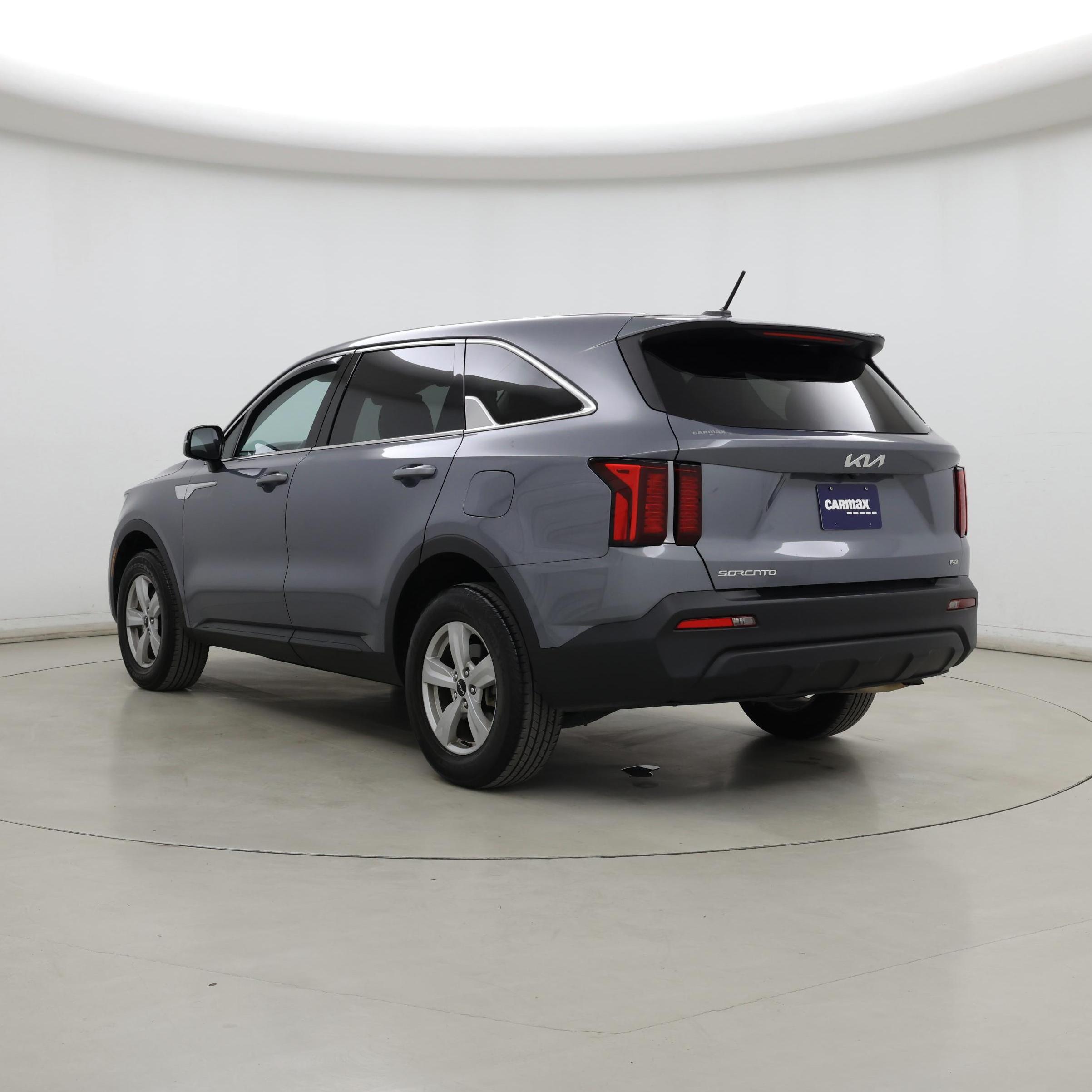 Thumbnail: 2023 Kia Sorento - 2