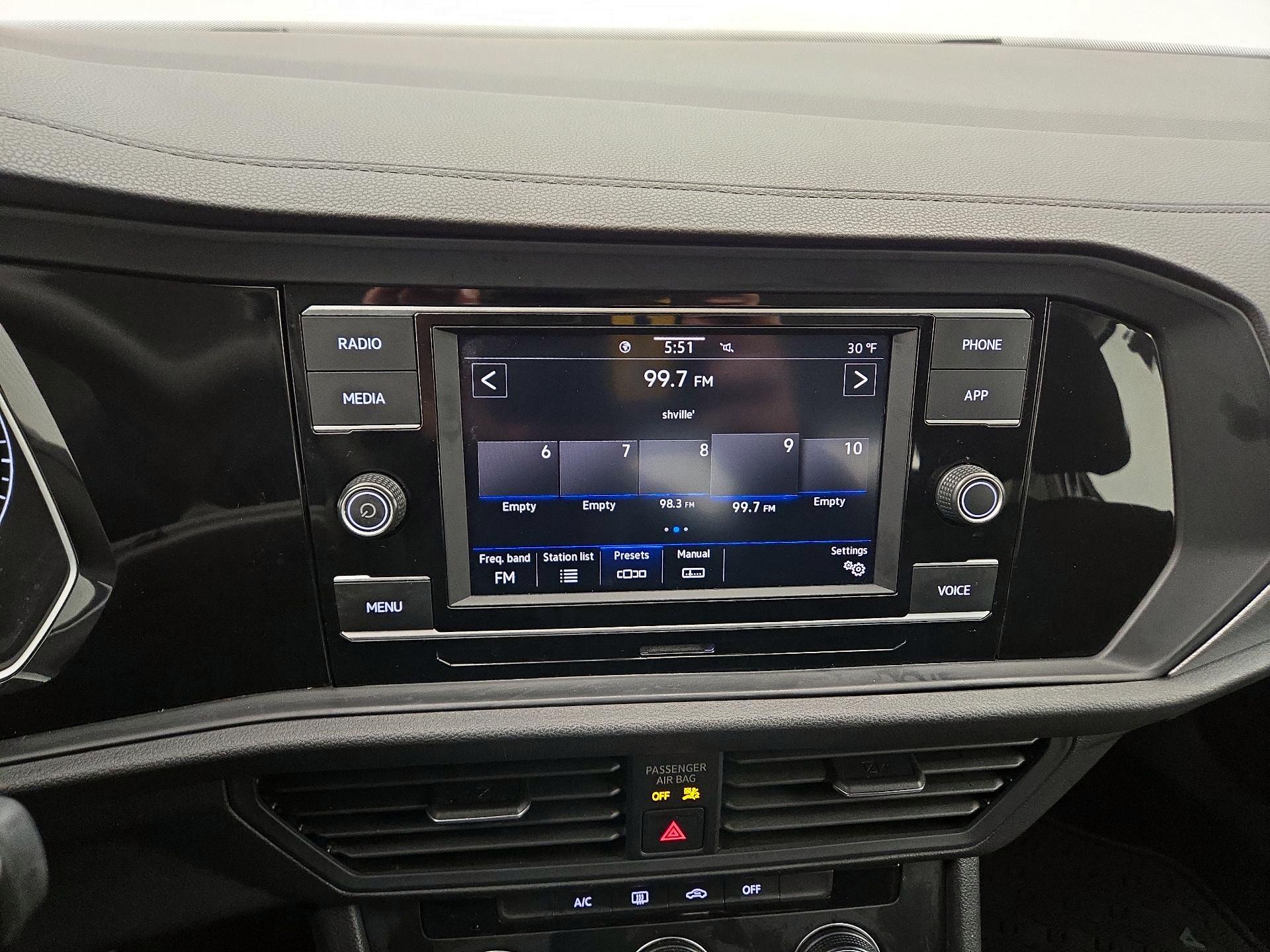 Thumbnail: 2021 Volkswagen Jetta - 15