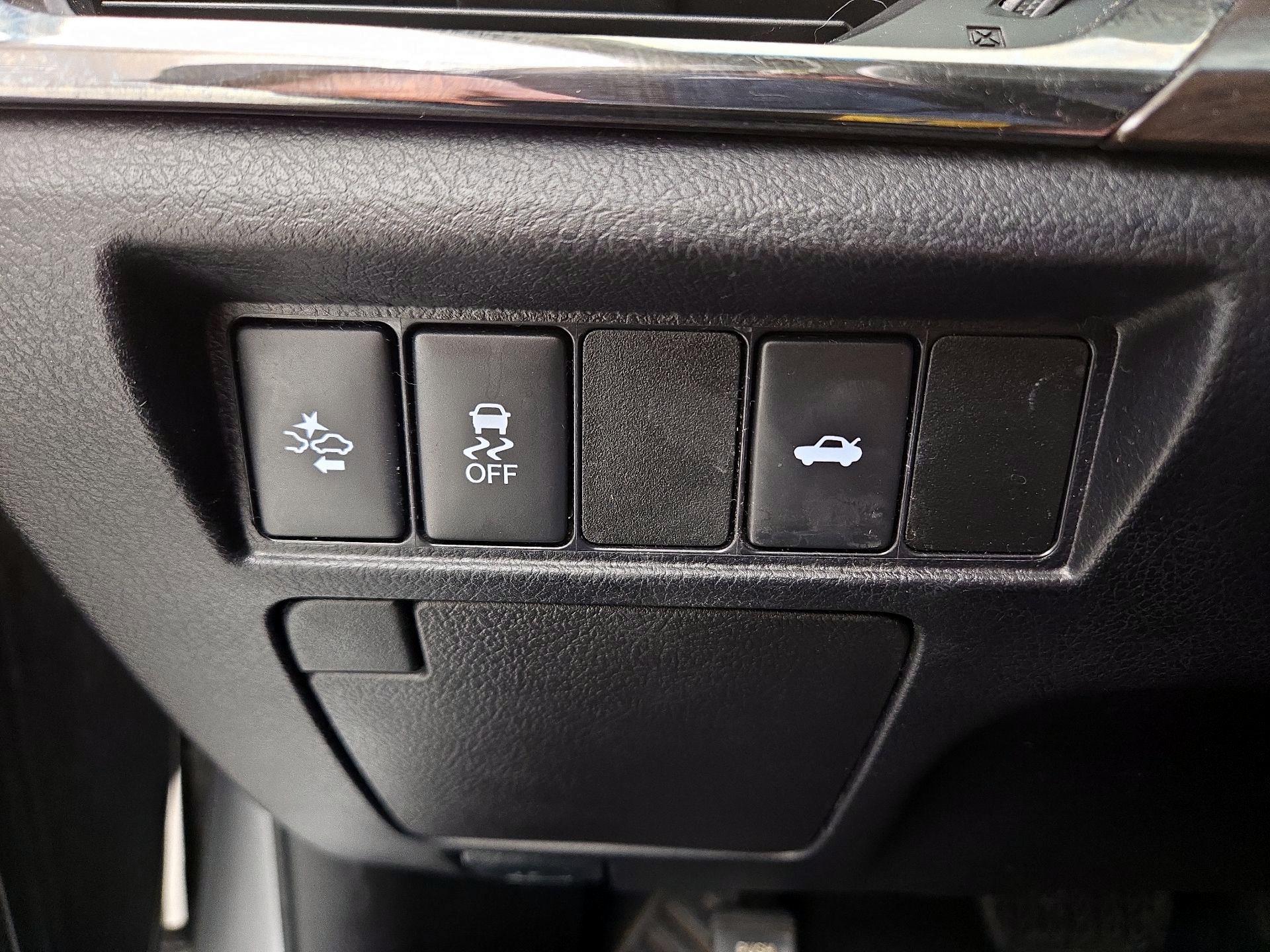 Thumbnail: 2018 Toyota Avalon - 13