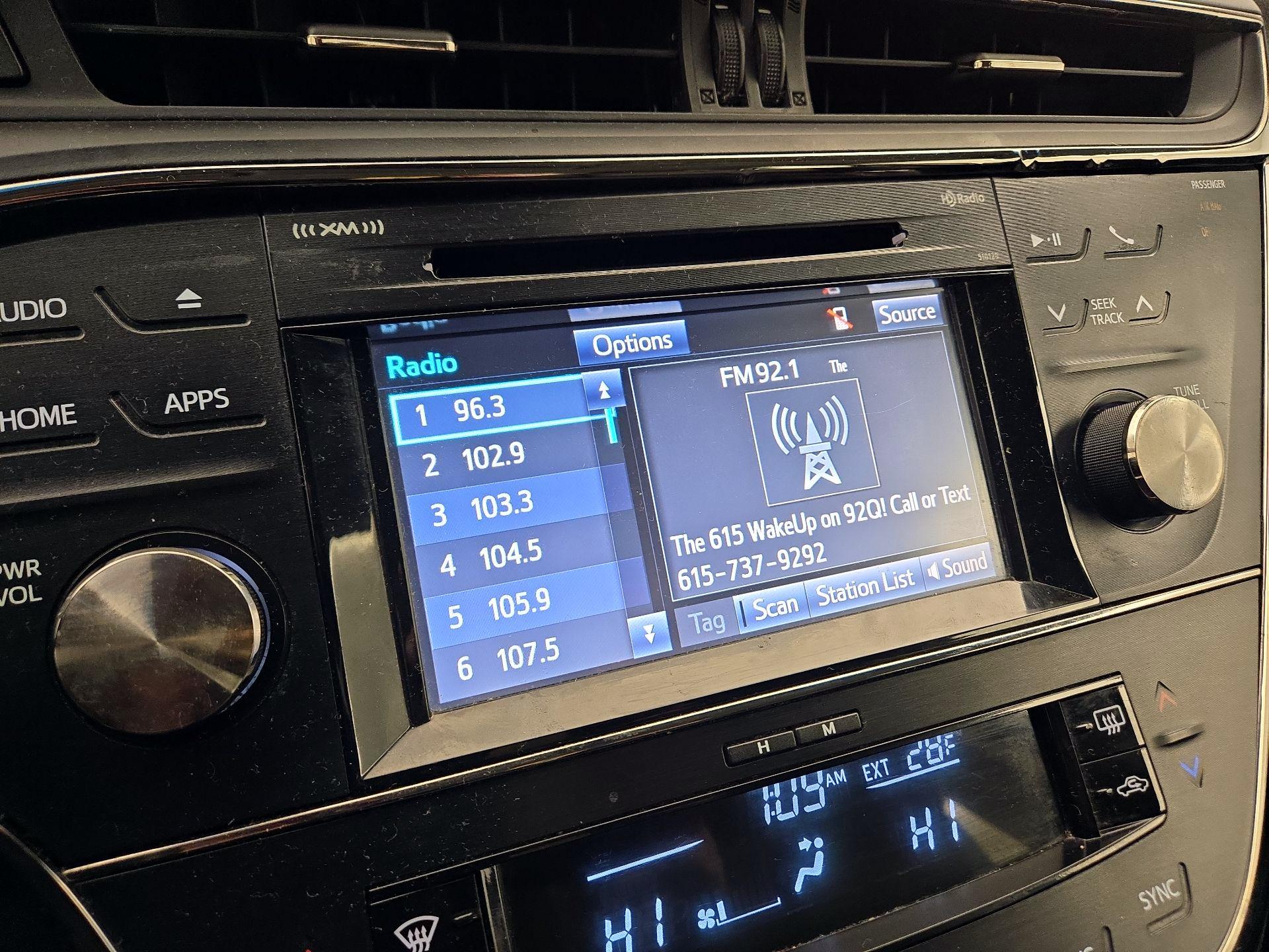 Thumbnail: 2018 Toyota Avalon - 15