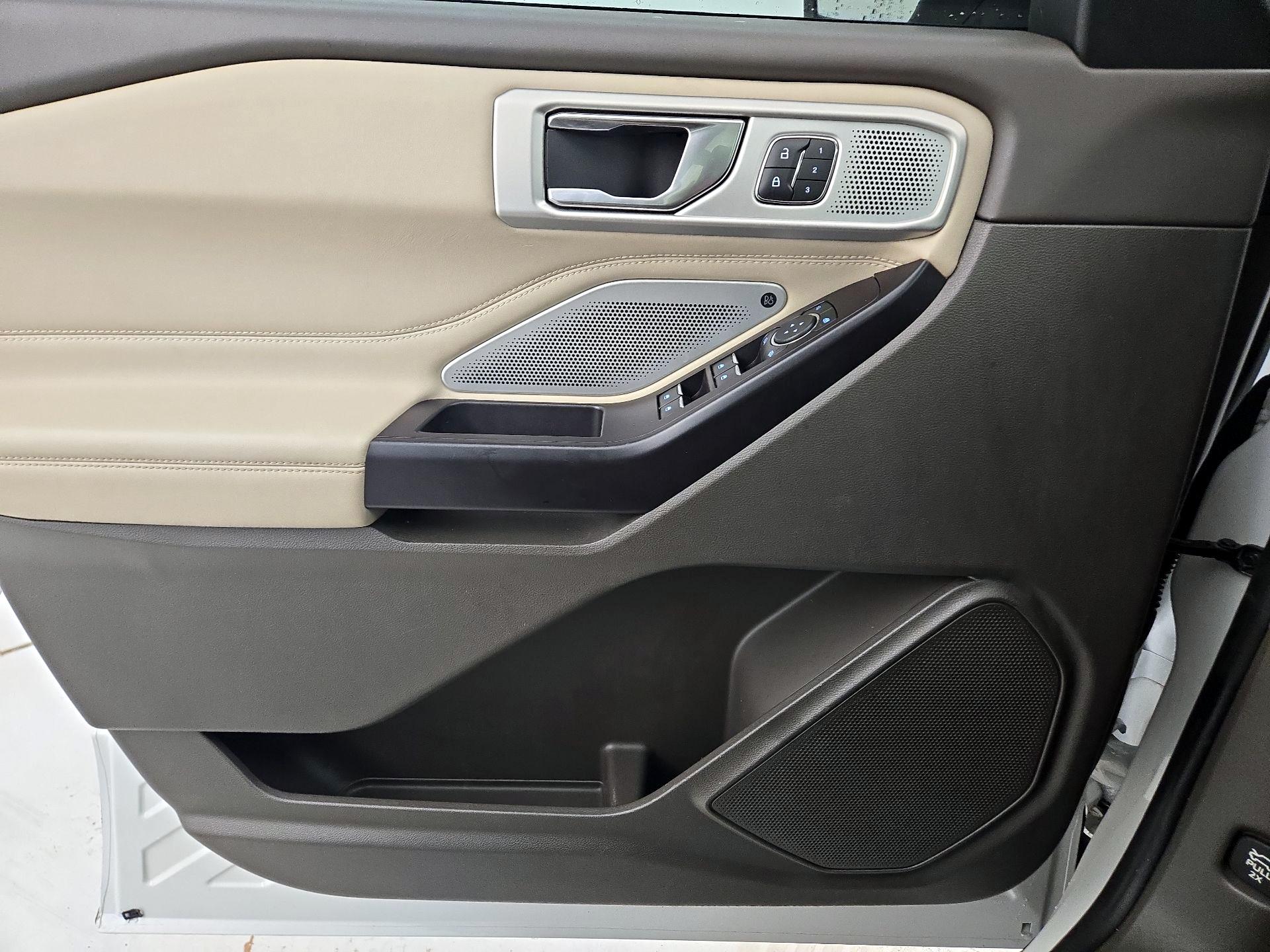 Thumbnail: 2020 Ford Explorer - 12