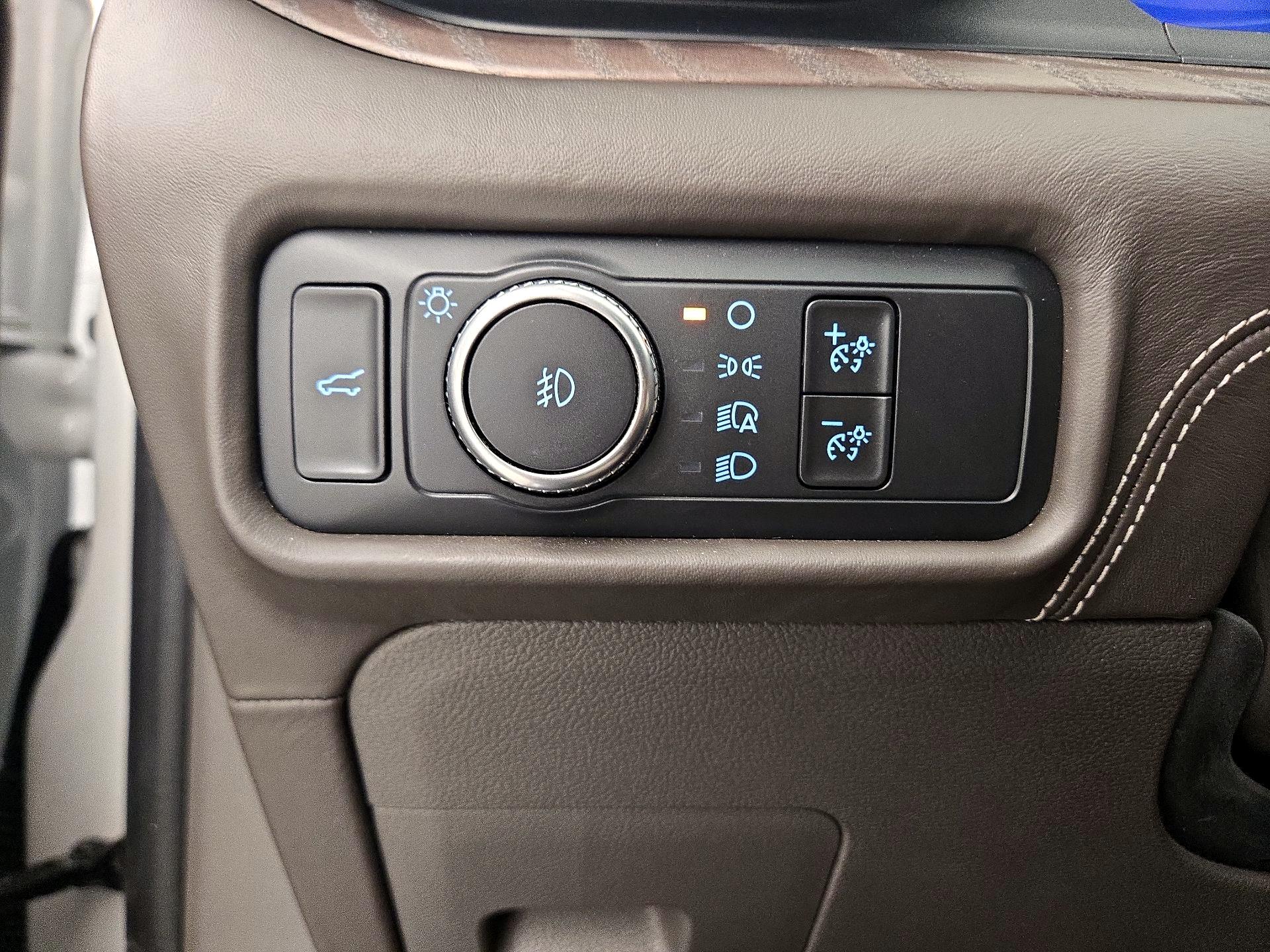 Thumbnail: 2020 Ford Explorer - 13