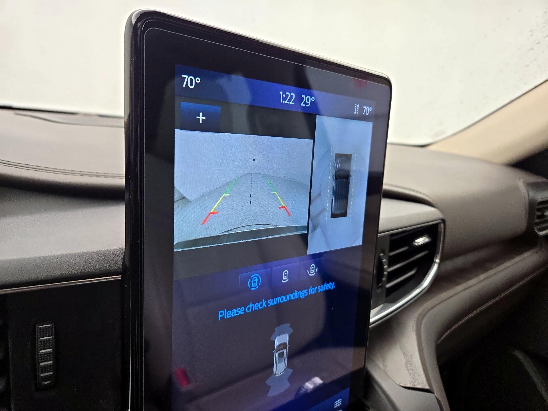 Thumbnail: 2020 Ford Explorer - 15