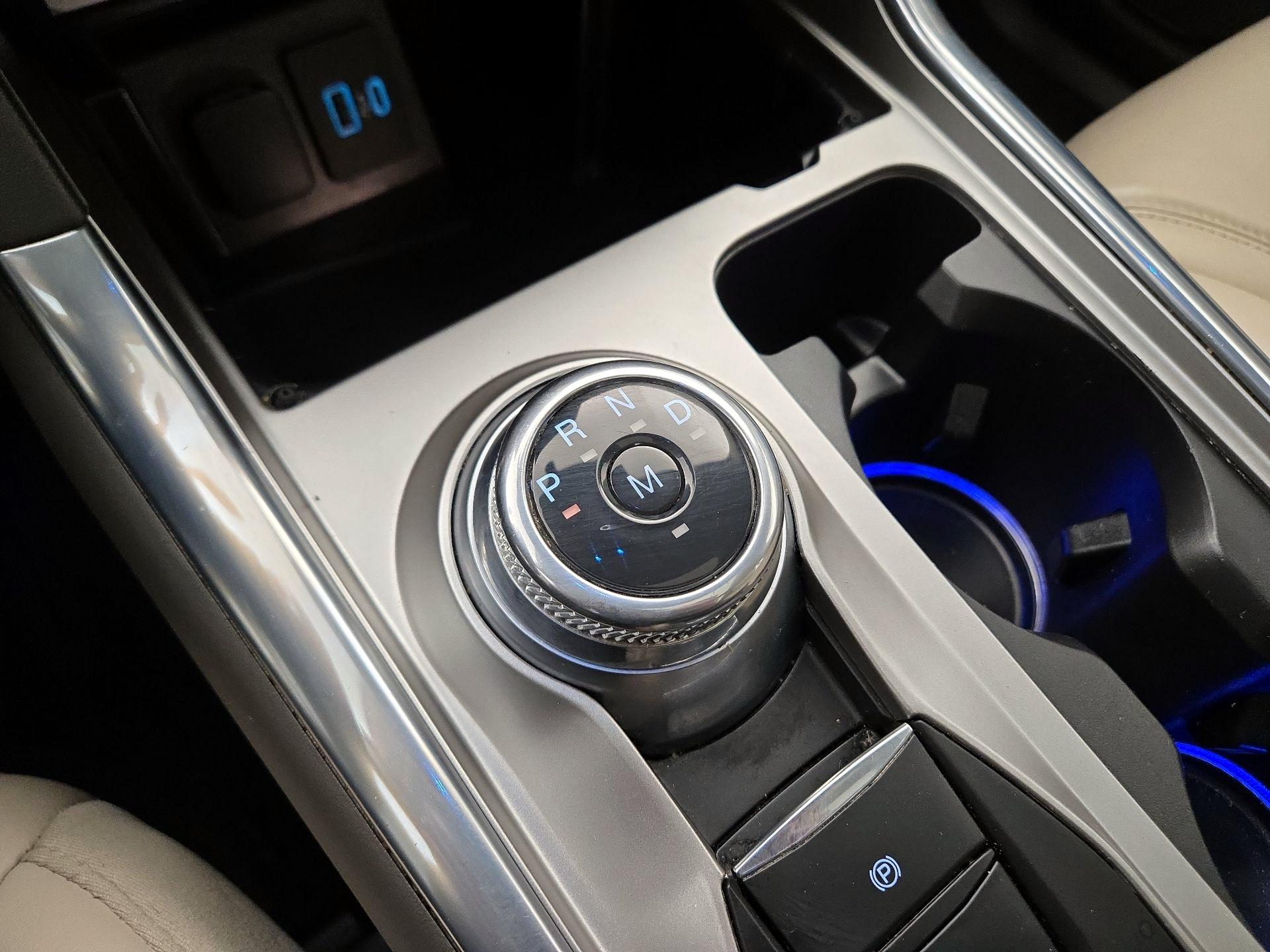 Thumbnail: 2020 Ford Explorer - 18