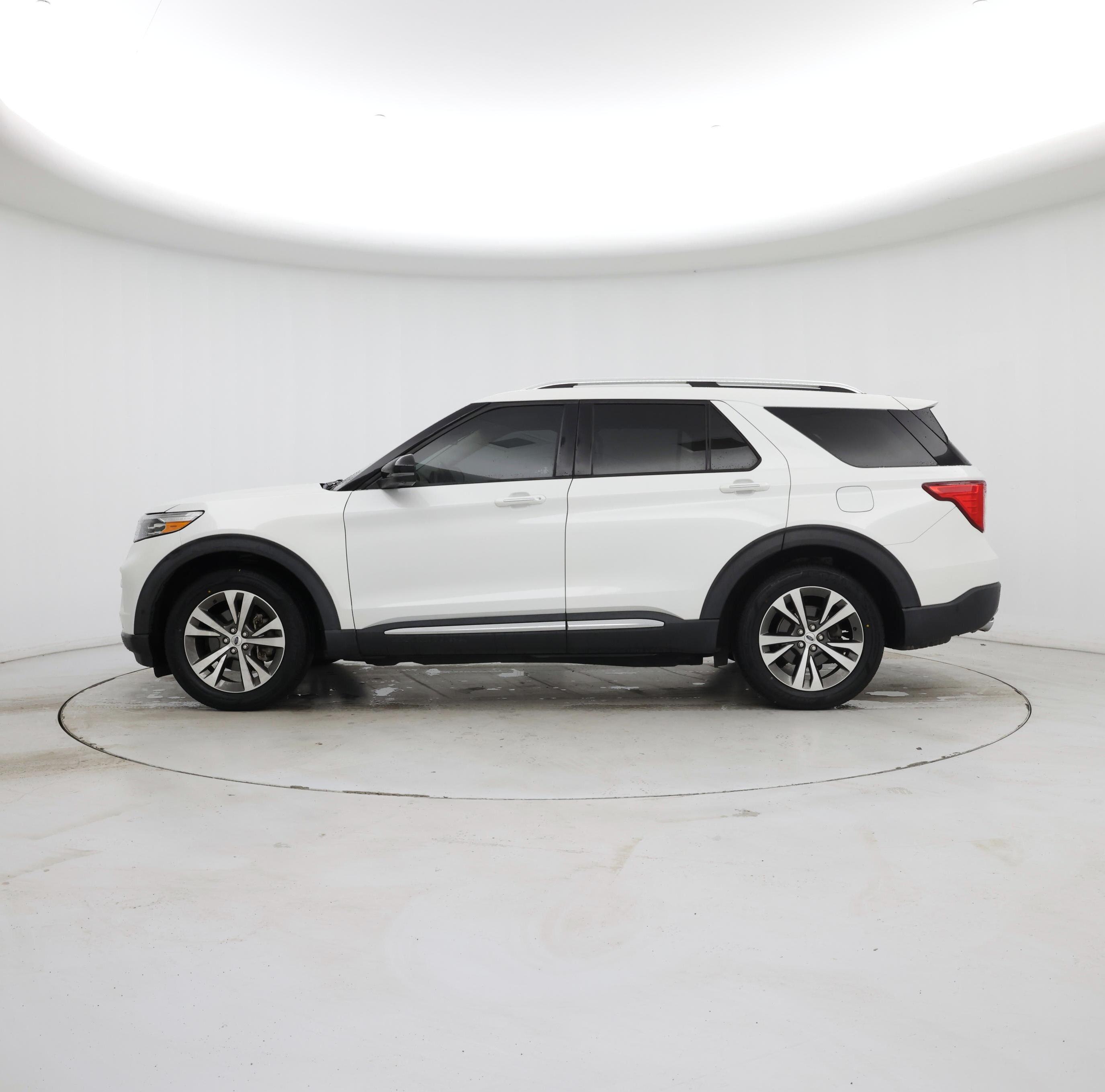 Thumbnail: 2020 Ford Explorer - 3