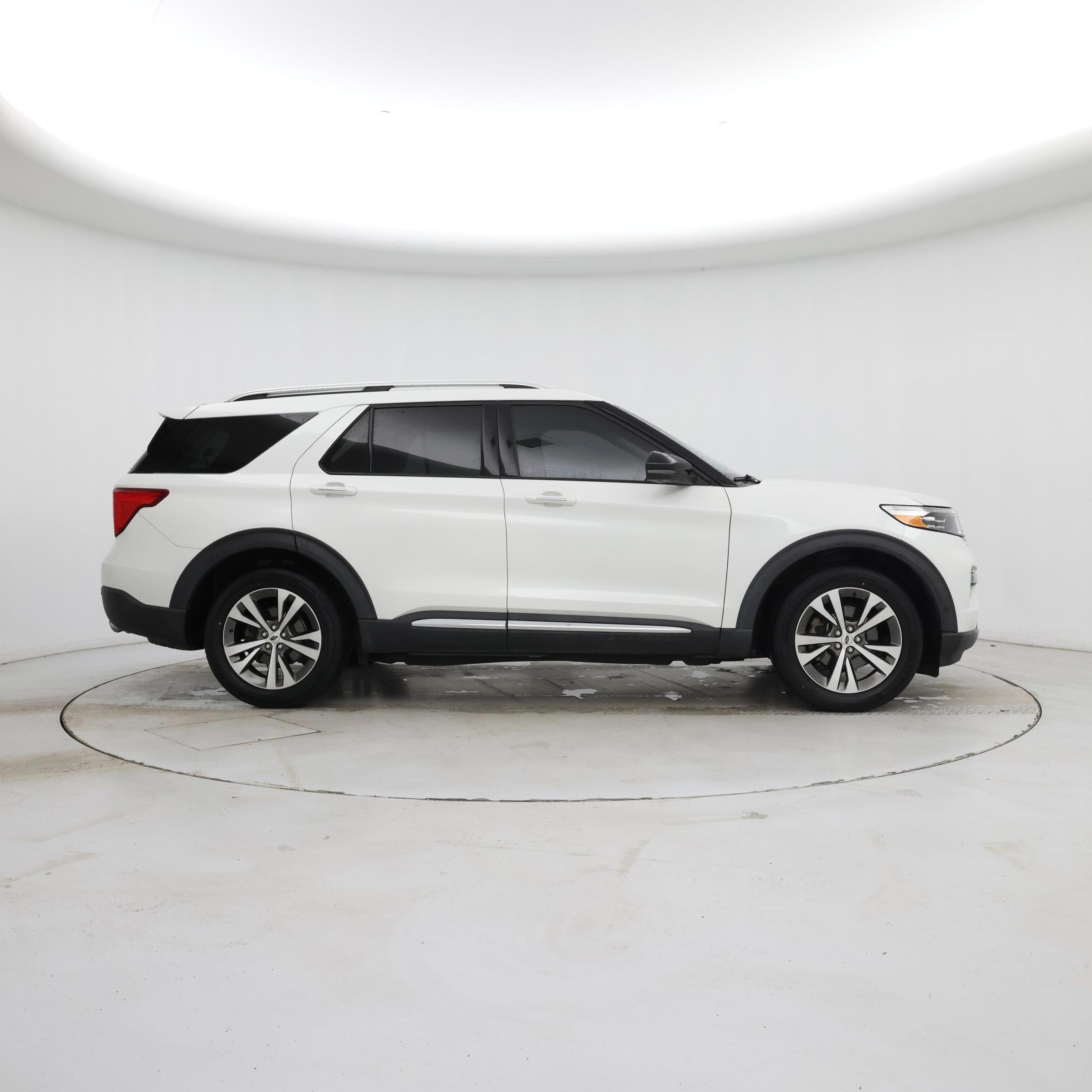 Thumbnail: 2020 Ford Explorer - 7