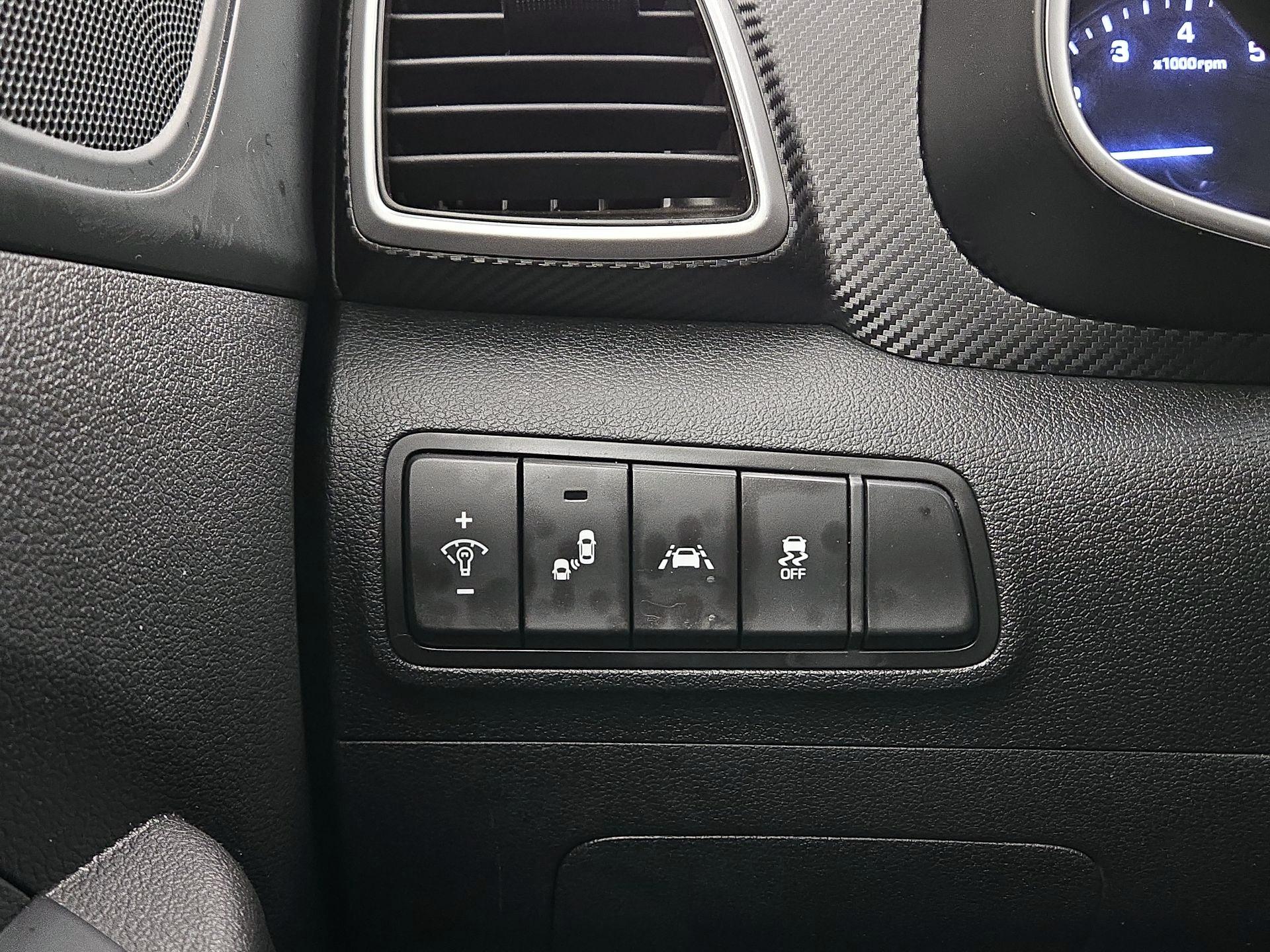 Thumbnail: 2020 Hyundai Tucson - 13