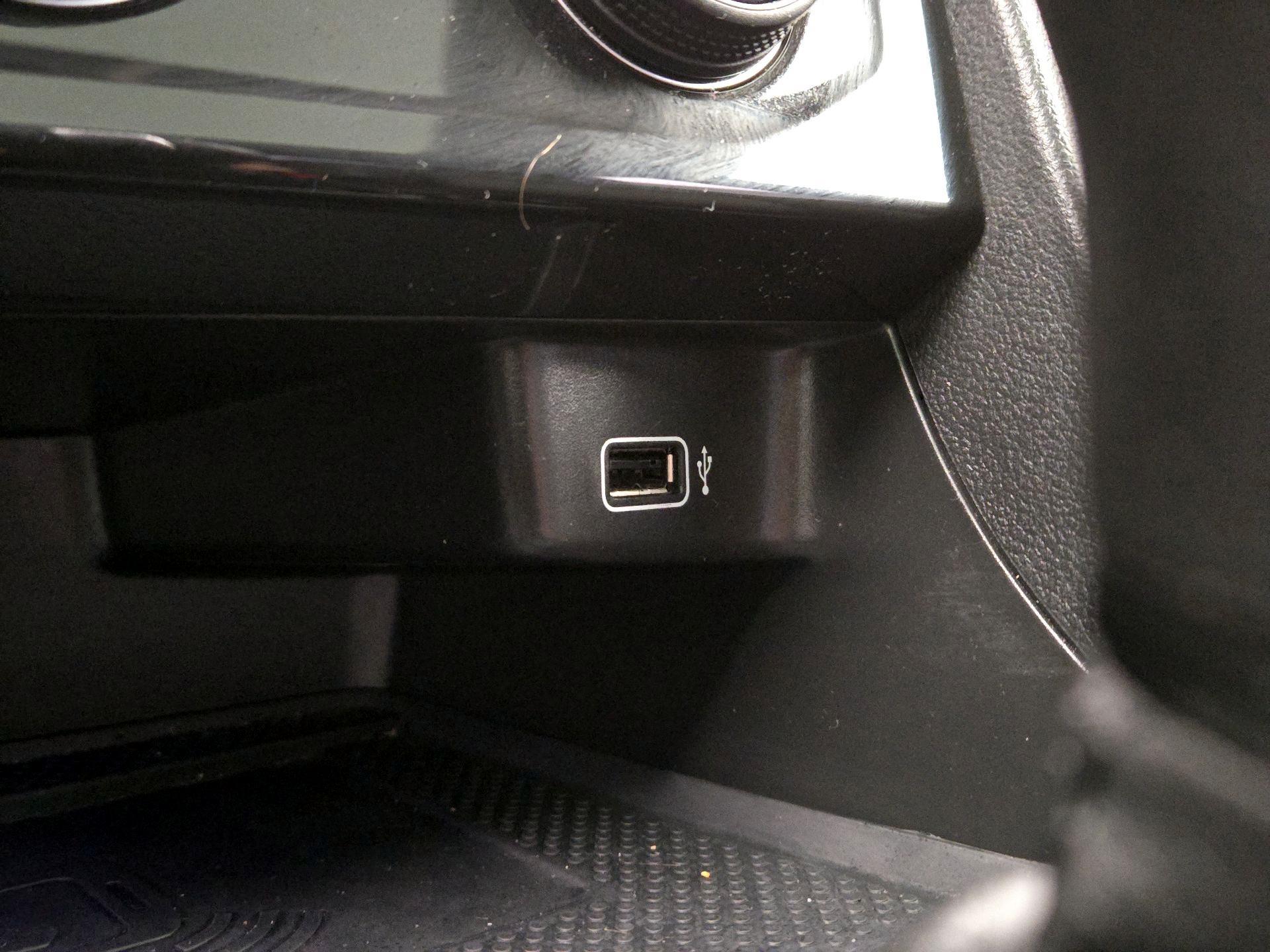 Thumbnail: 2020 Volkswagen Jetta - 18