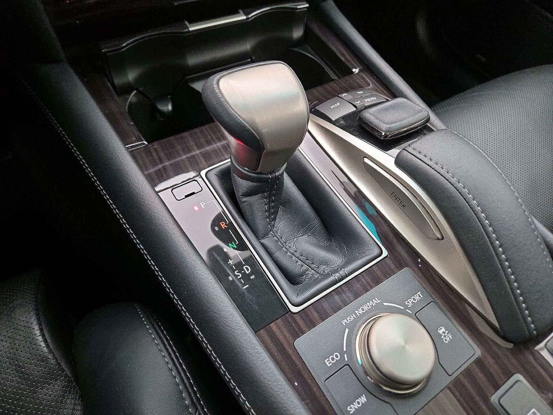 Thumbnail: 2017 Lexus LS - 18