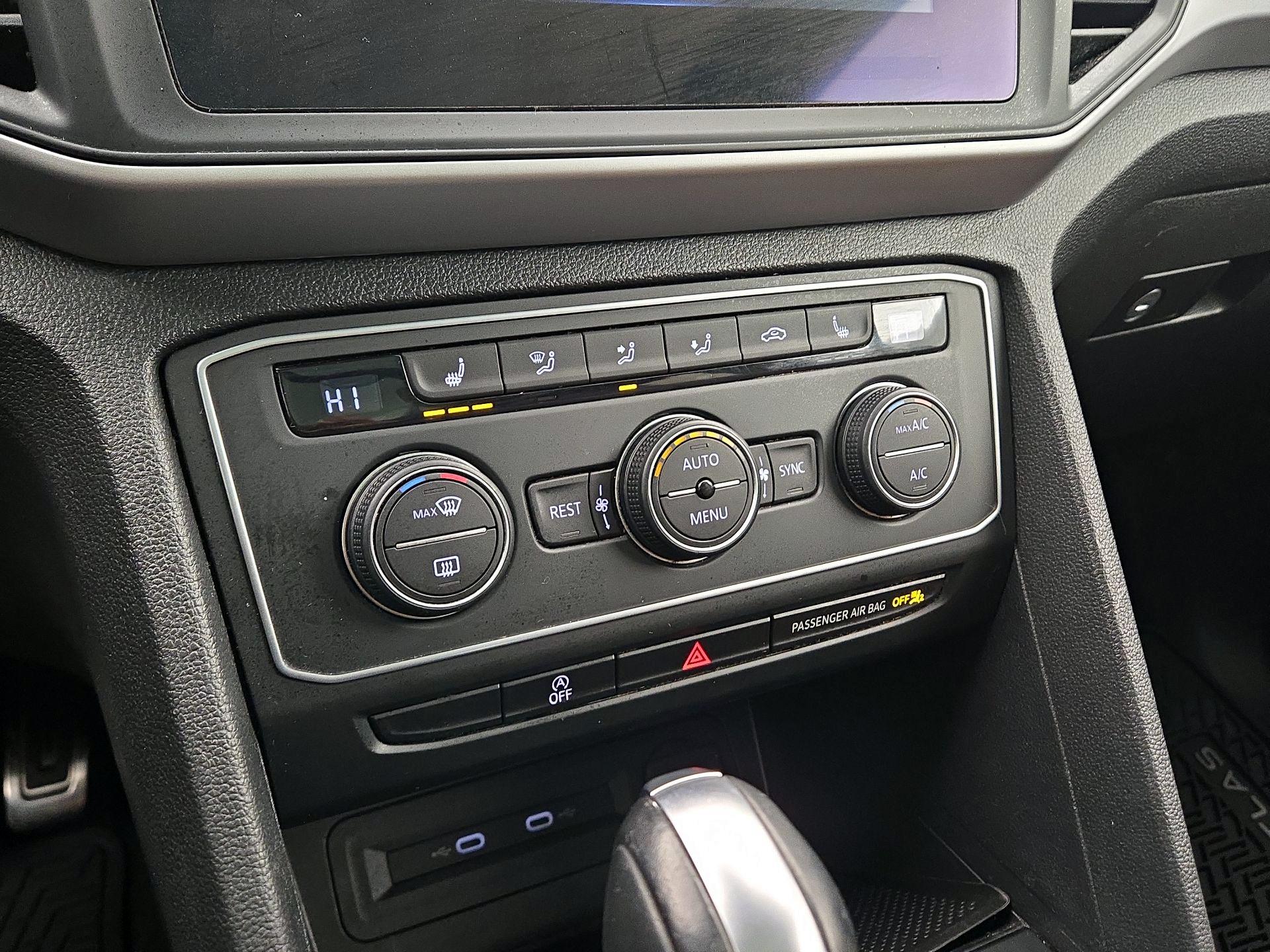 Thumbnail: 2021 Volkswagen Atlas - 16