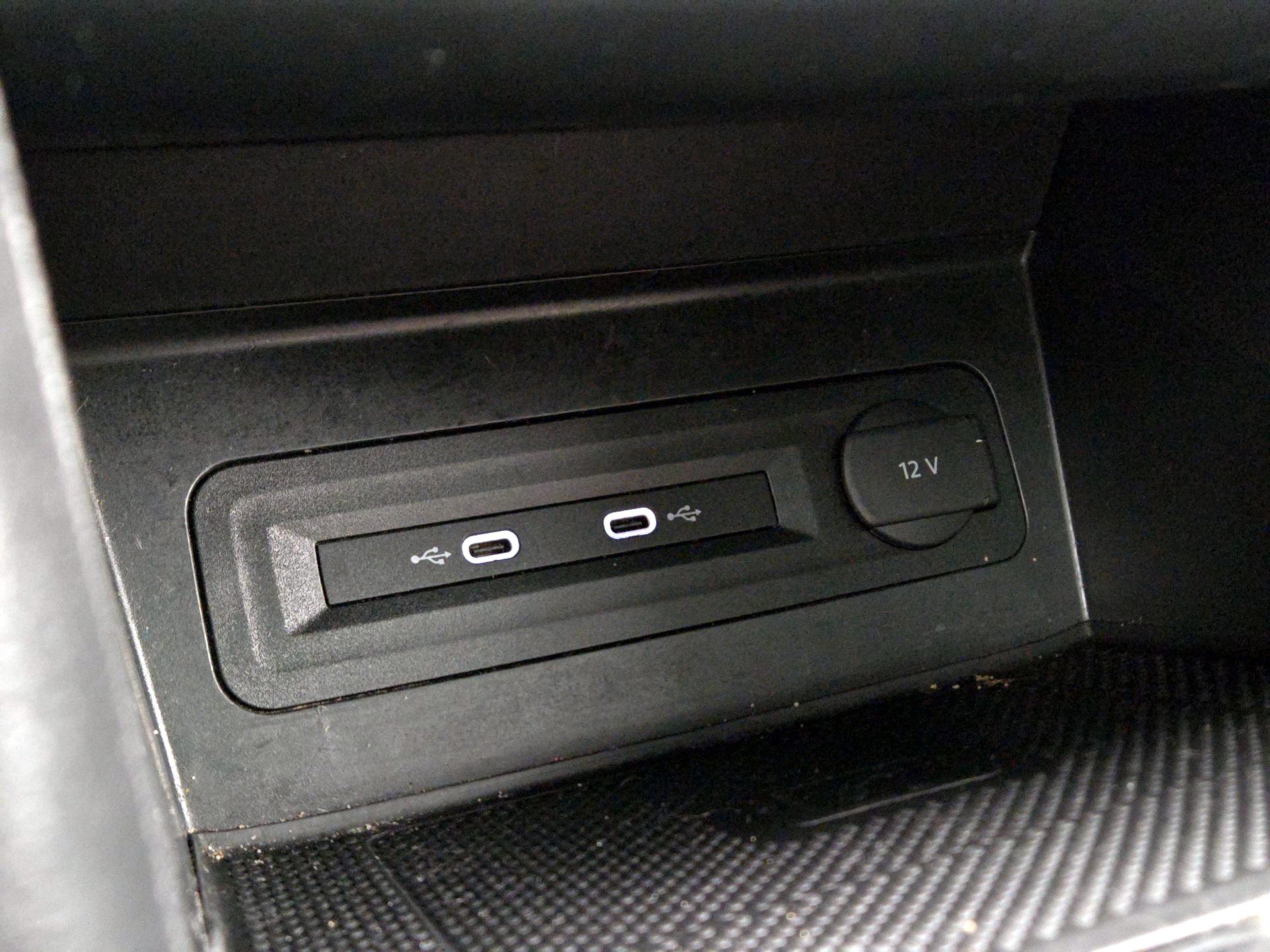 Thumbnail: 2021 Volkswagen Atlas - 18