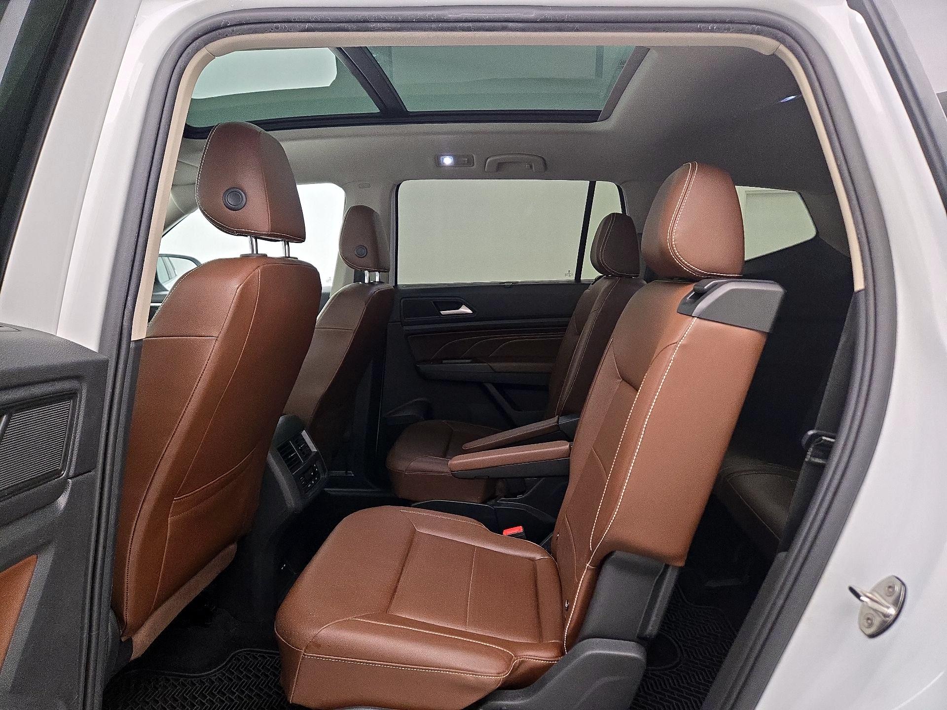 Thumbnail: 2021 Volkswagen Atlas - 20