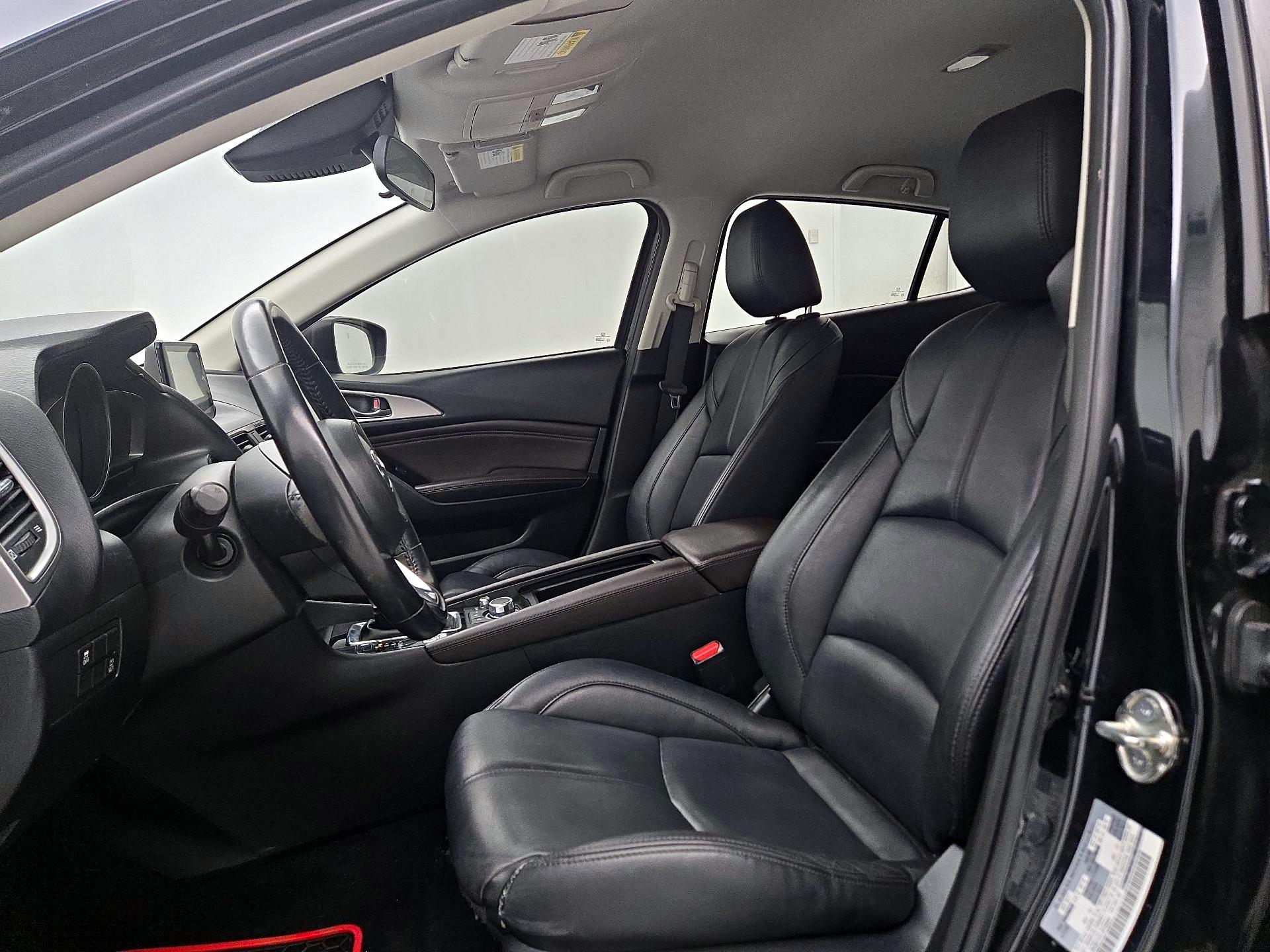 Thumbnail: 2018 Mazda Mazda3 - 11