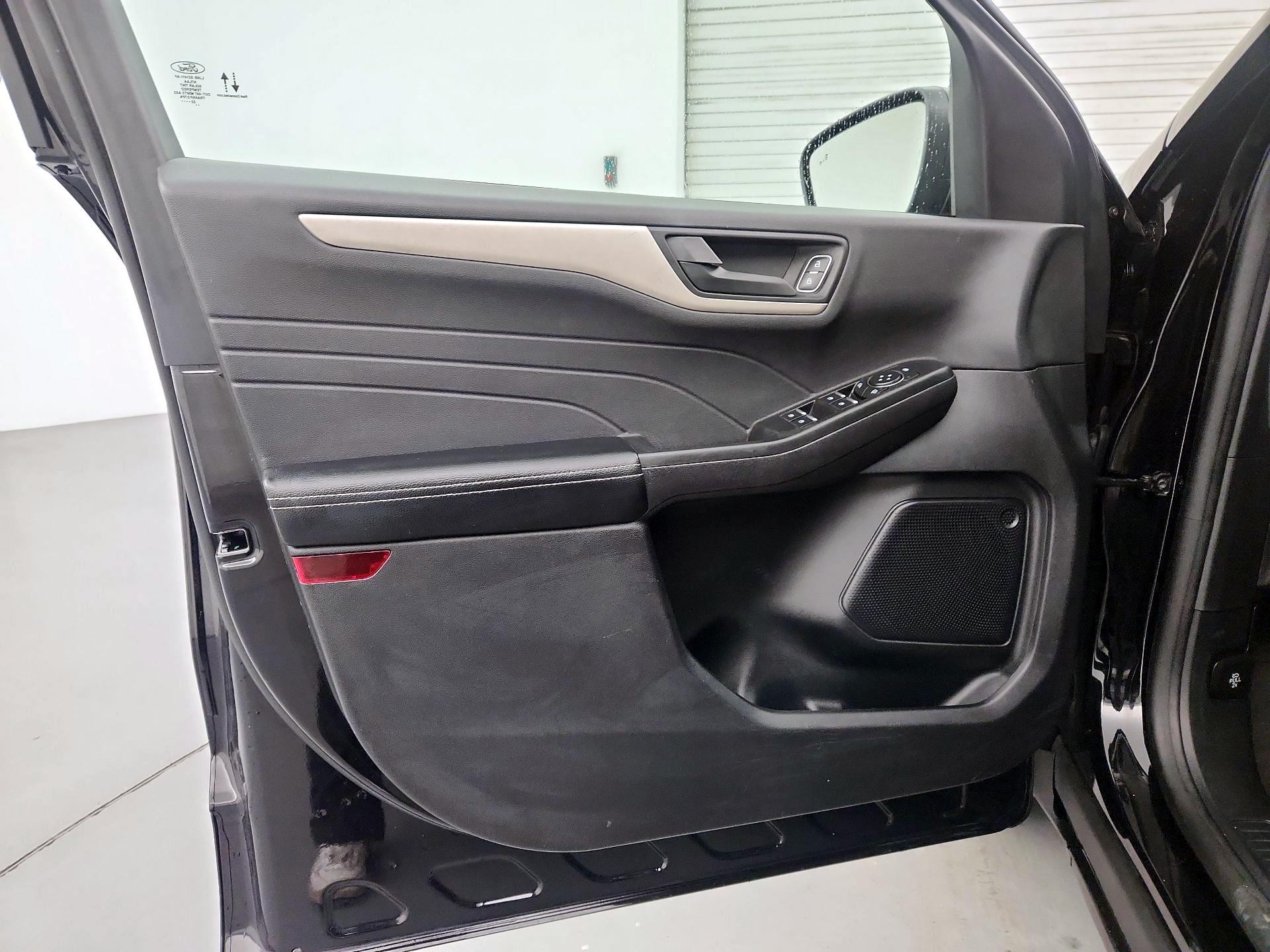 Thumbnail: 2022 Ford Escape - 12