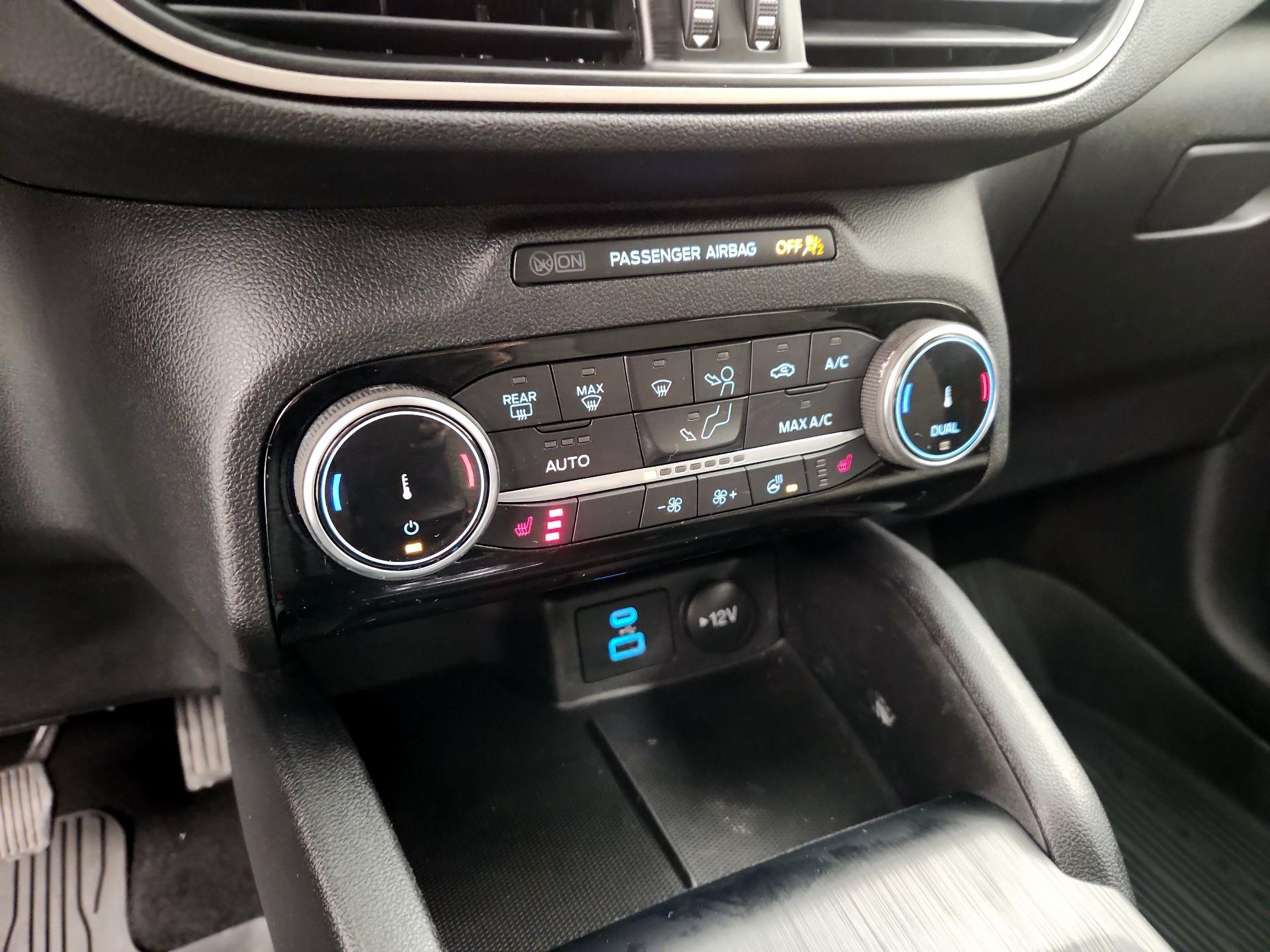 Thumbnail: 2022 Ford Escape - 16