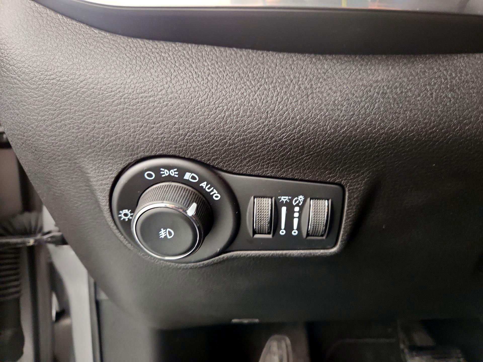 Thumbnail: 2023 Jeep Compass - 13