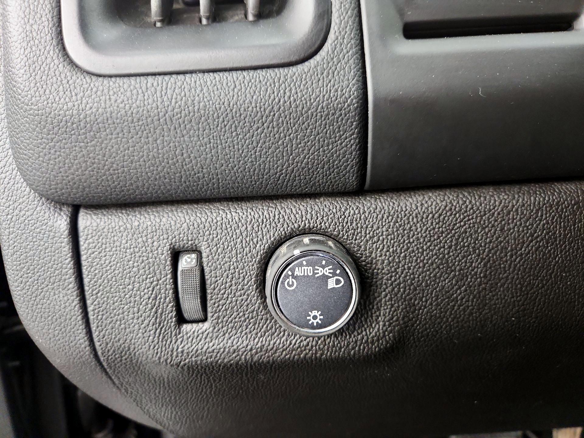 Thumbnail: 2022 Chevrolet Colorado - 13