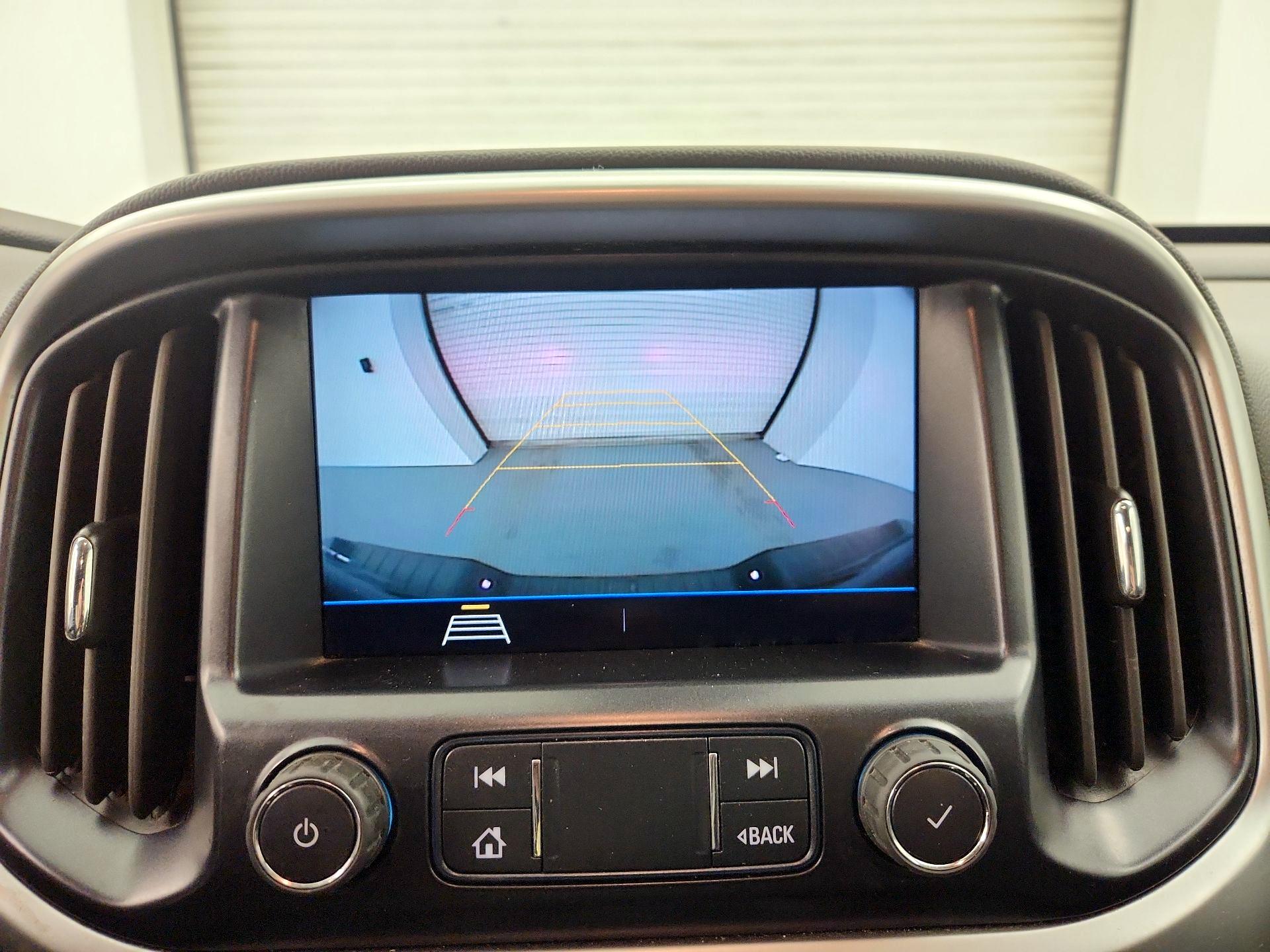 Thumbnail: 2022 Chevrolet Colorado - 14