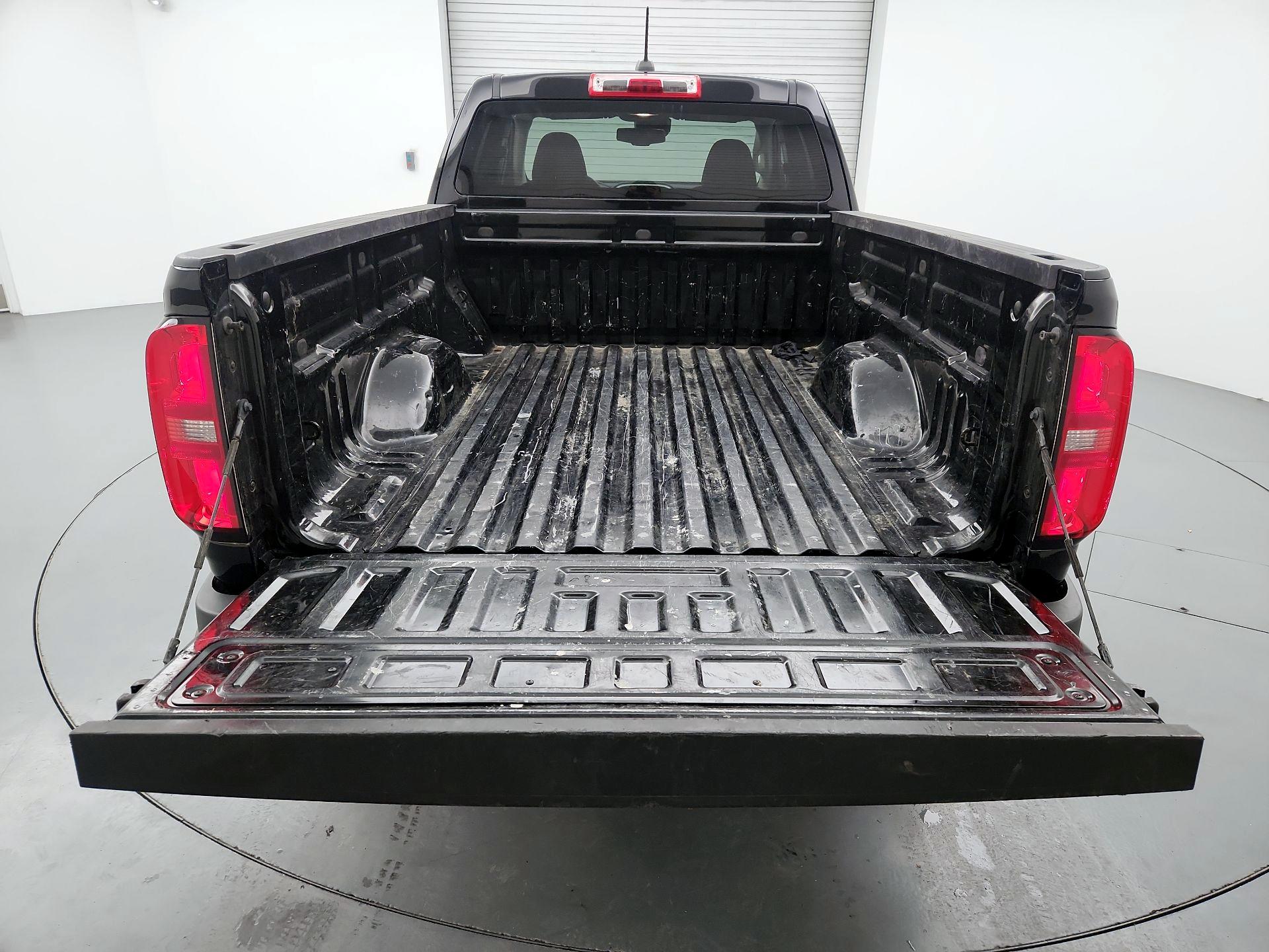 Thumbnail: 2022 Chevrolet Colorado - 20